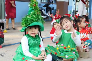 5. กิจกรรมวันคริสต์มาสและสวัสดีปีใหม่ โรงเรียนอนุบาลราชภัฏฯ
