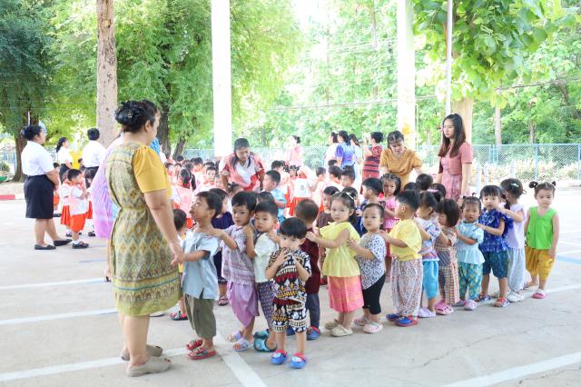1. พิธีไหว้ครู โรงเรียนอนุบาลราชภัฏกำแพงเพชร
