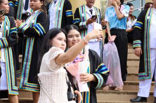 373. บรรยากาศการฝึกซ้อมพิธีพระราชทานปริญญาบัตร ประจำปีการศึกษา 2564-2565 ณ มหาวิทยาลัยราชภัฏกำแพงเพชร