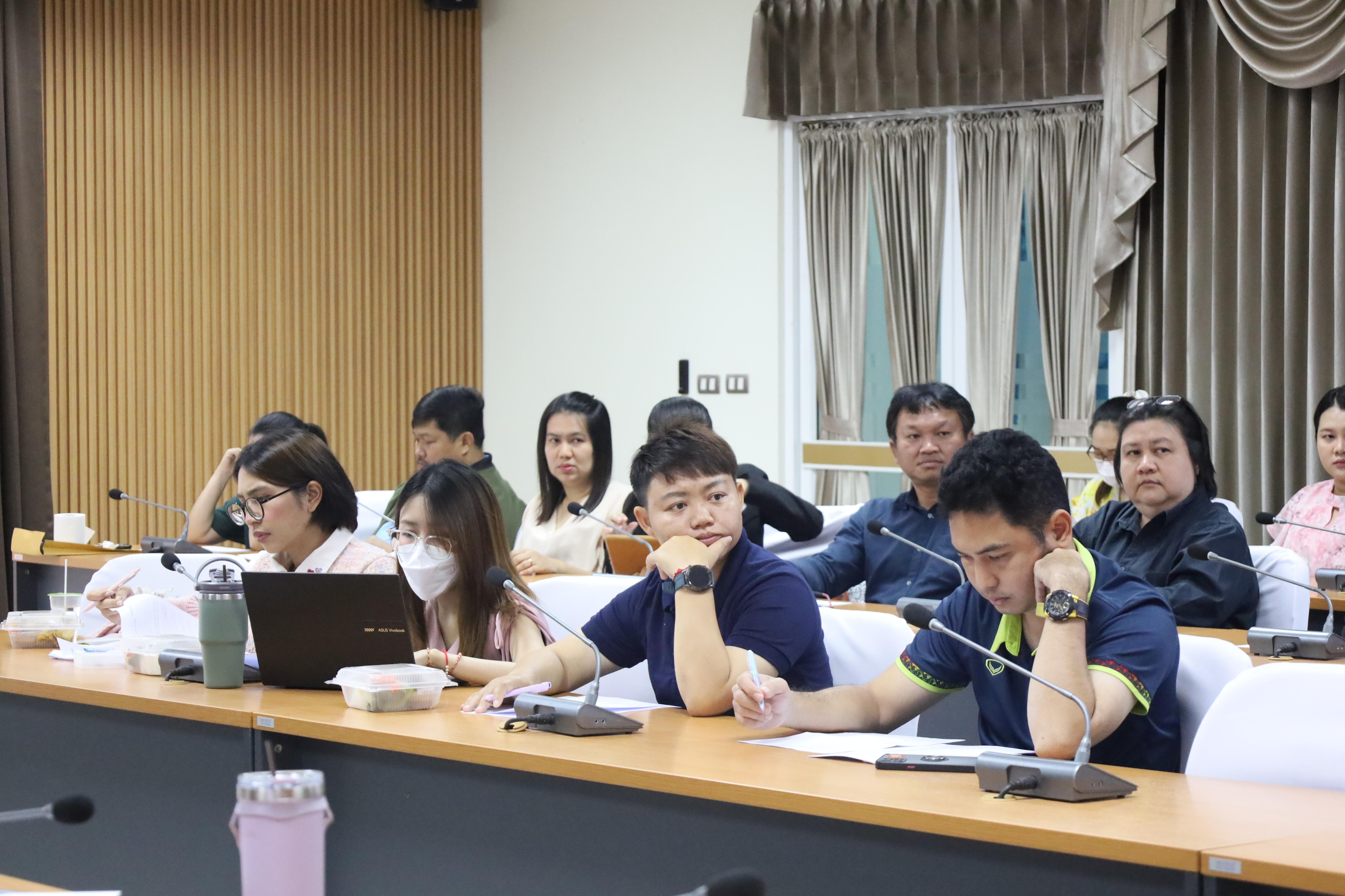 18. การประชุมการปรับแก้หลักสูตรตามข้อเสนอแนะของ สป.อว. และแนวทางการพัฒนาอาจารย์ที่ไม่มีวุฒิทางการศึกษา