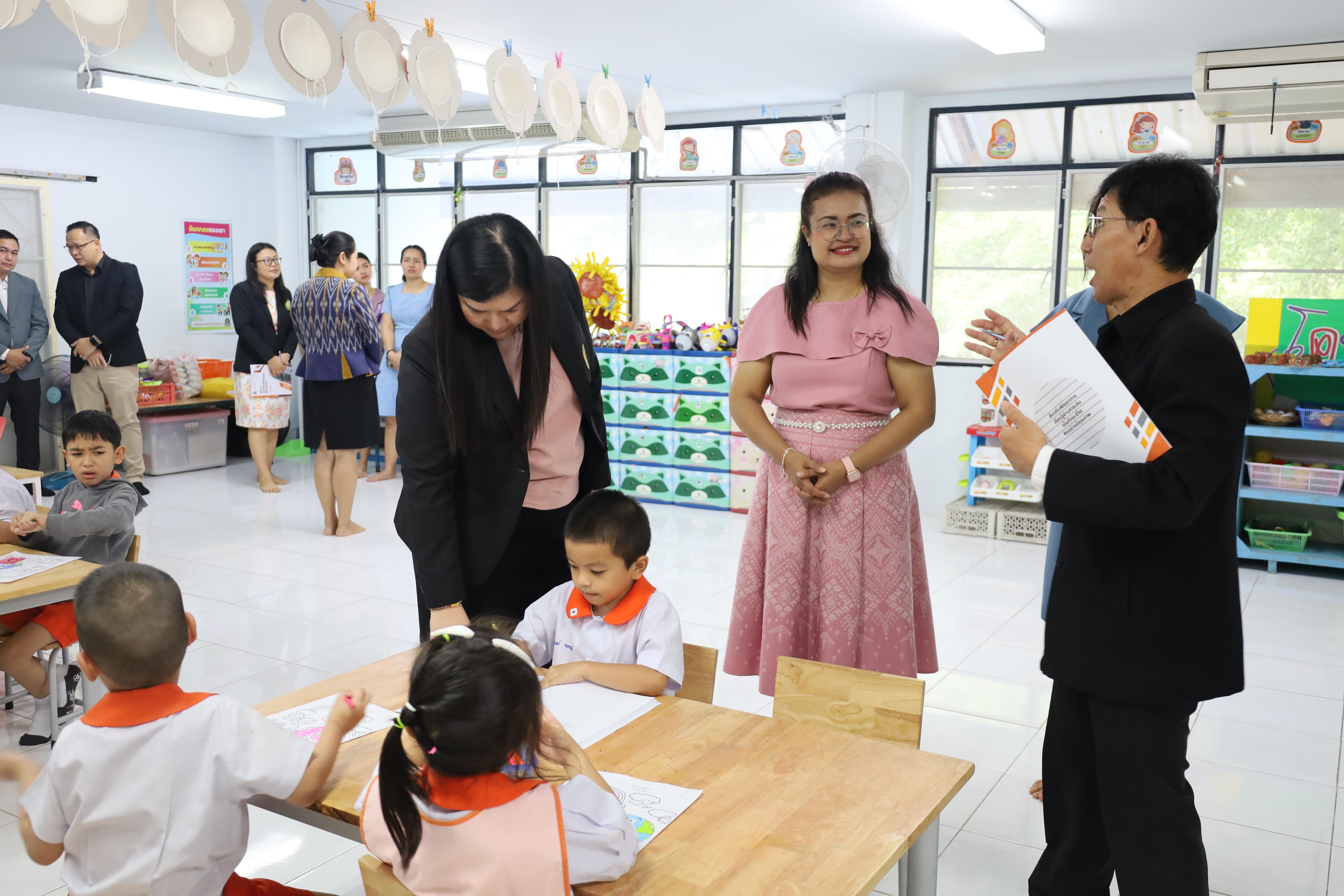 153. การตรวจประเมินคุณภาพการศึกษาโรงเรียนอนุบาลราชภัฏกำแพงเพชร
