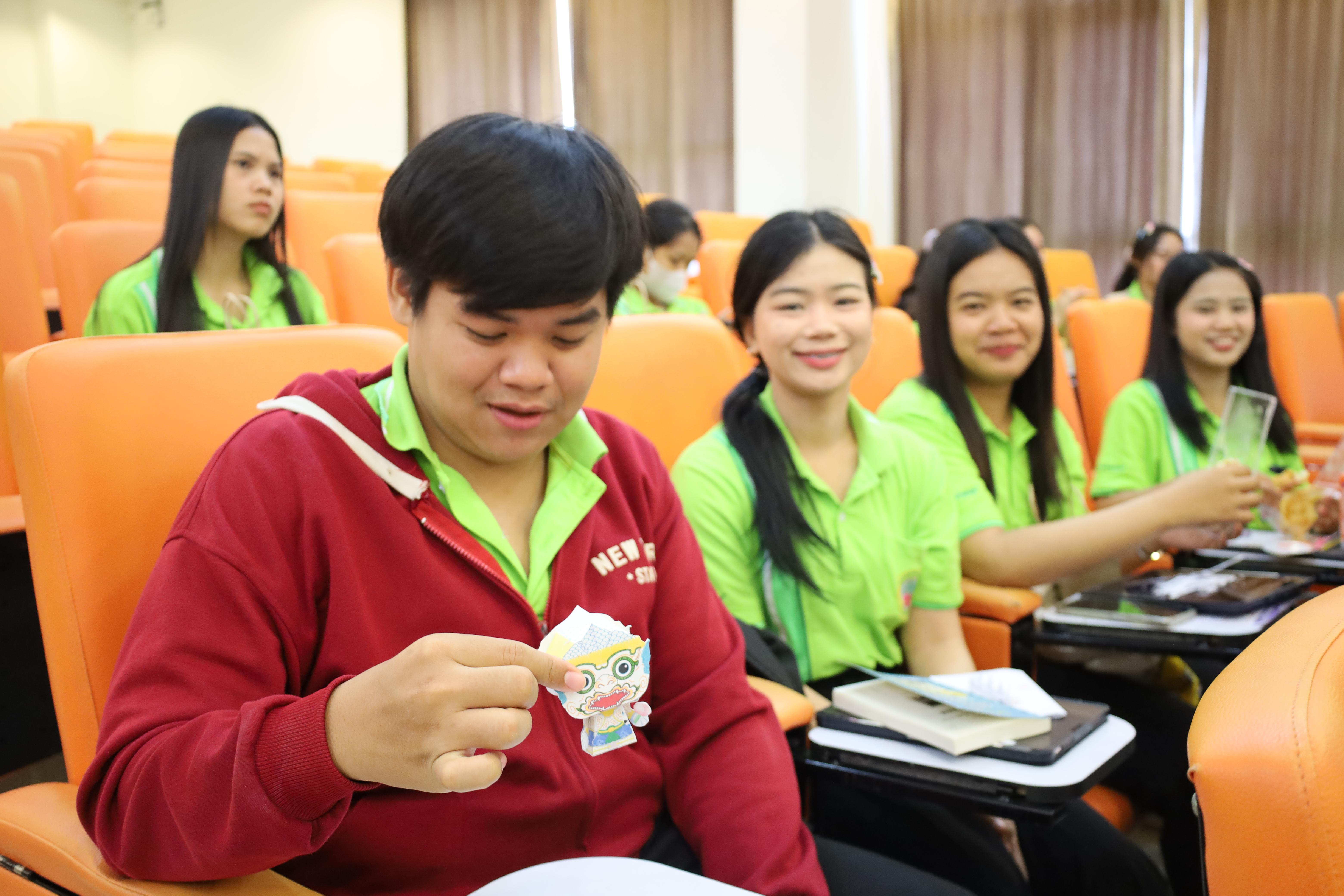 13. กิจกรรมพัฒนาทักษะการจัดการเรียนรู้เชิงสร้างสรรค์วิชาวรรณคดี