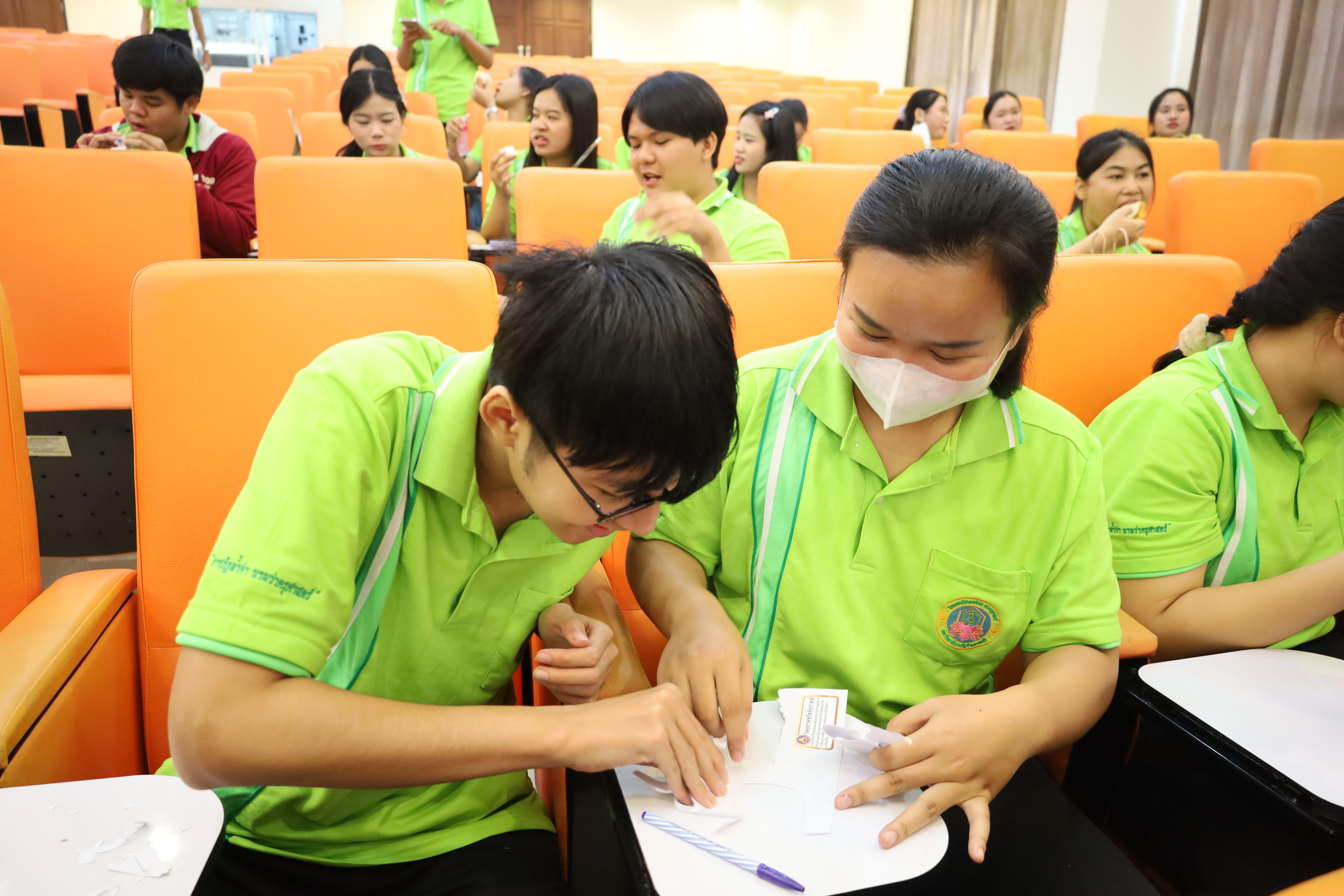 15. กิจกรรมพัฒนาทักษะการจัดการเรียนรู้เชิงสร้างสรรค์วิชาวรรณคดี