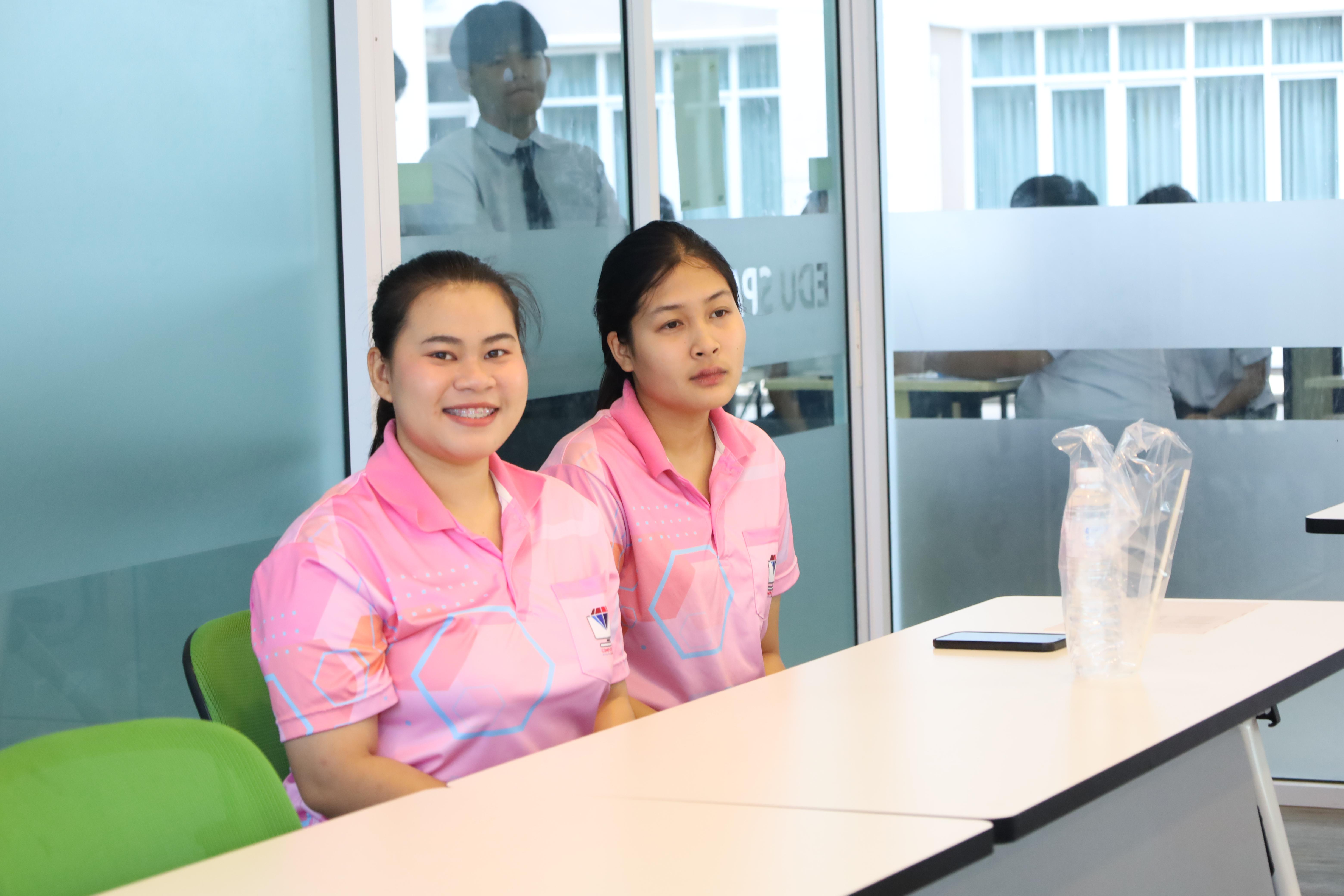 21. บรรยากาศการสอบสัมภาษณ์นักศึกษารอบ 2