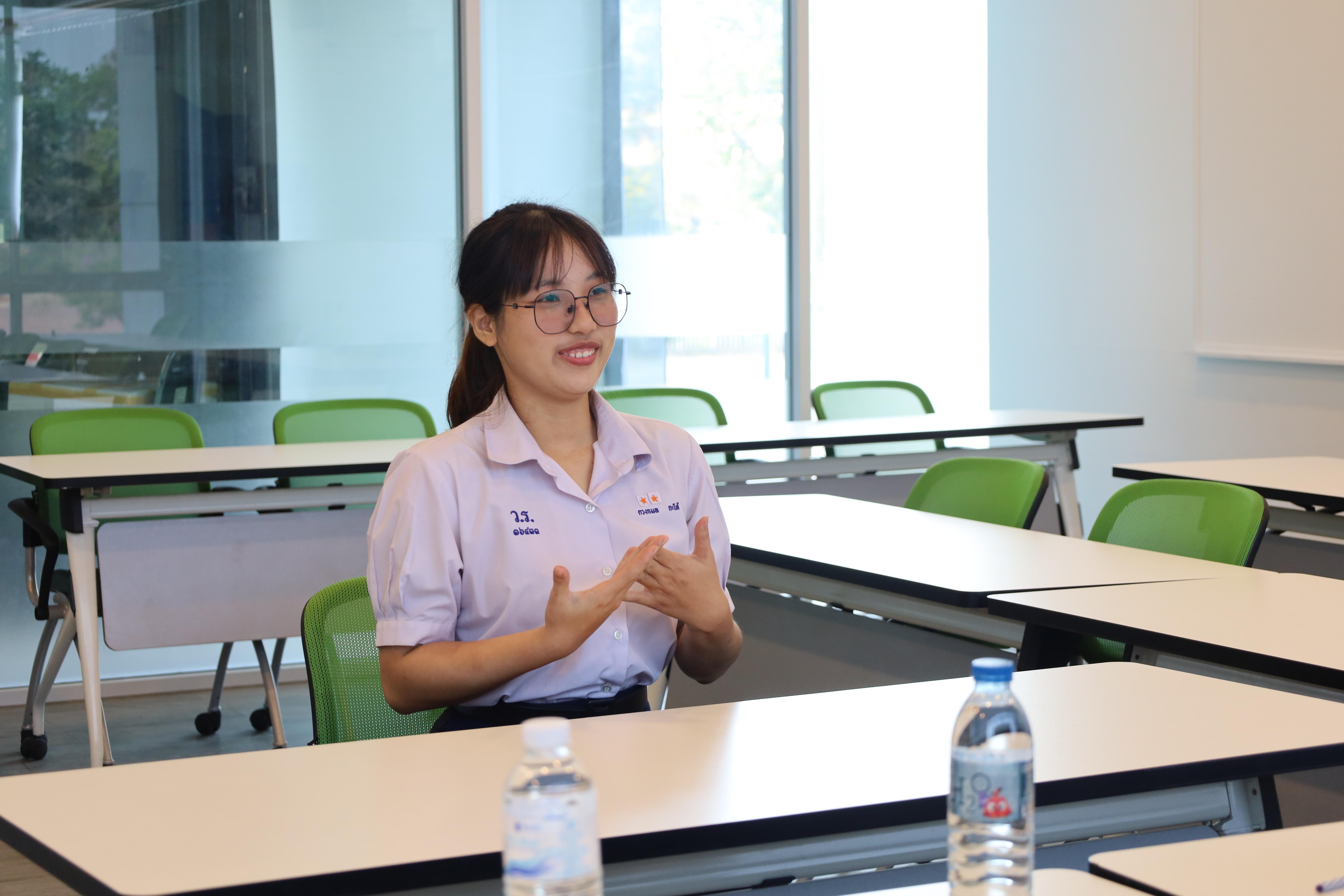 23. บรรยากาศการสอบสัมภาษณ์นักศึกษารอบ 2