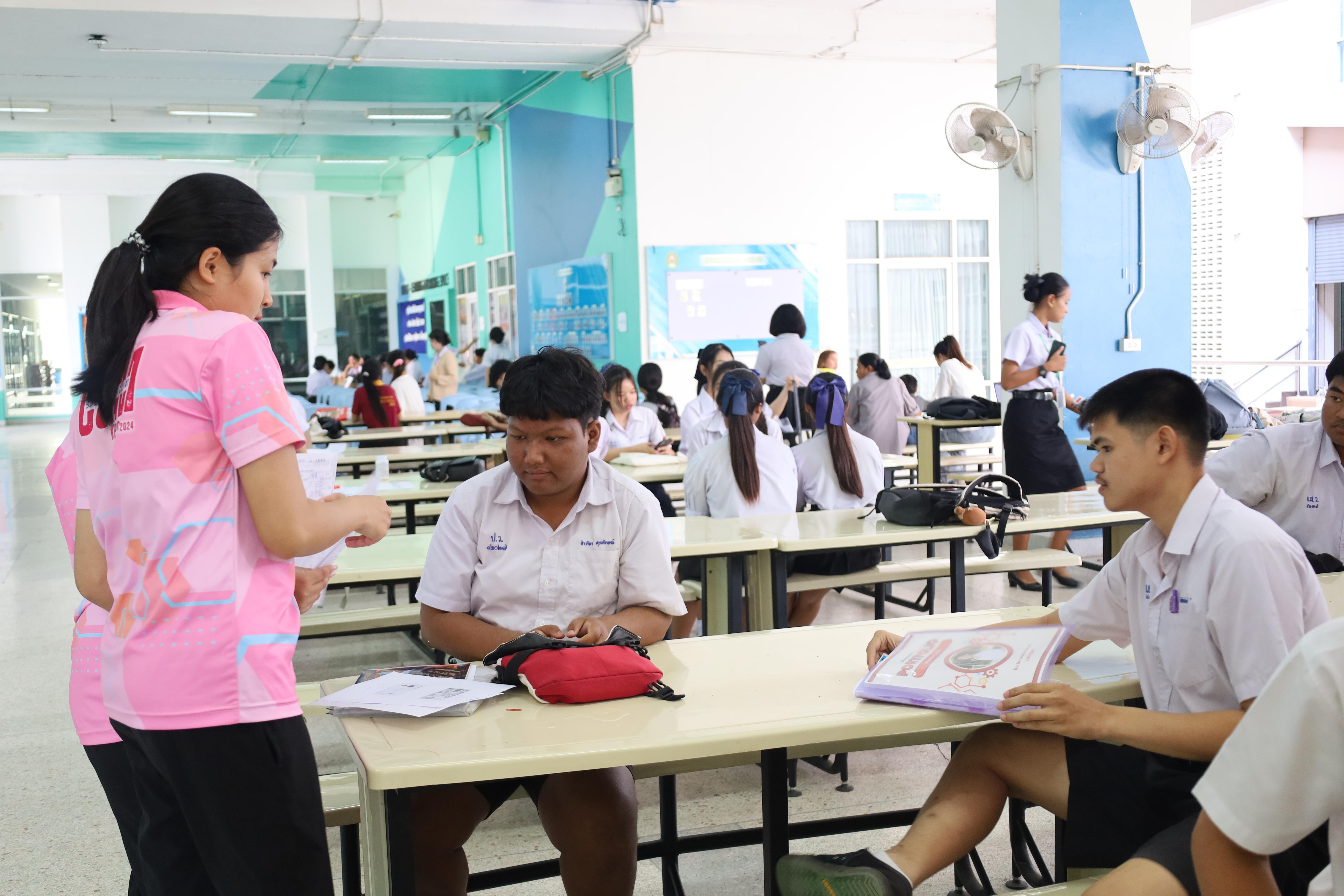 27. บรรยากาศการสอบสัมภาษณ์นักศึกษารอบ 2