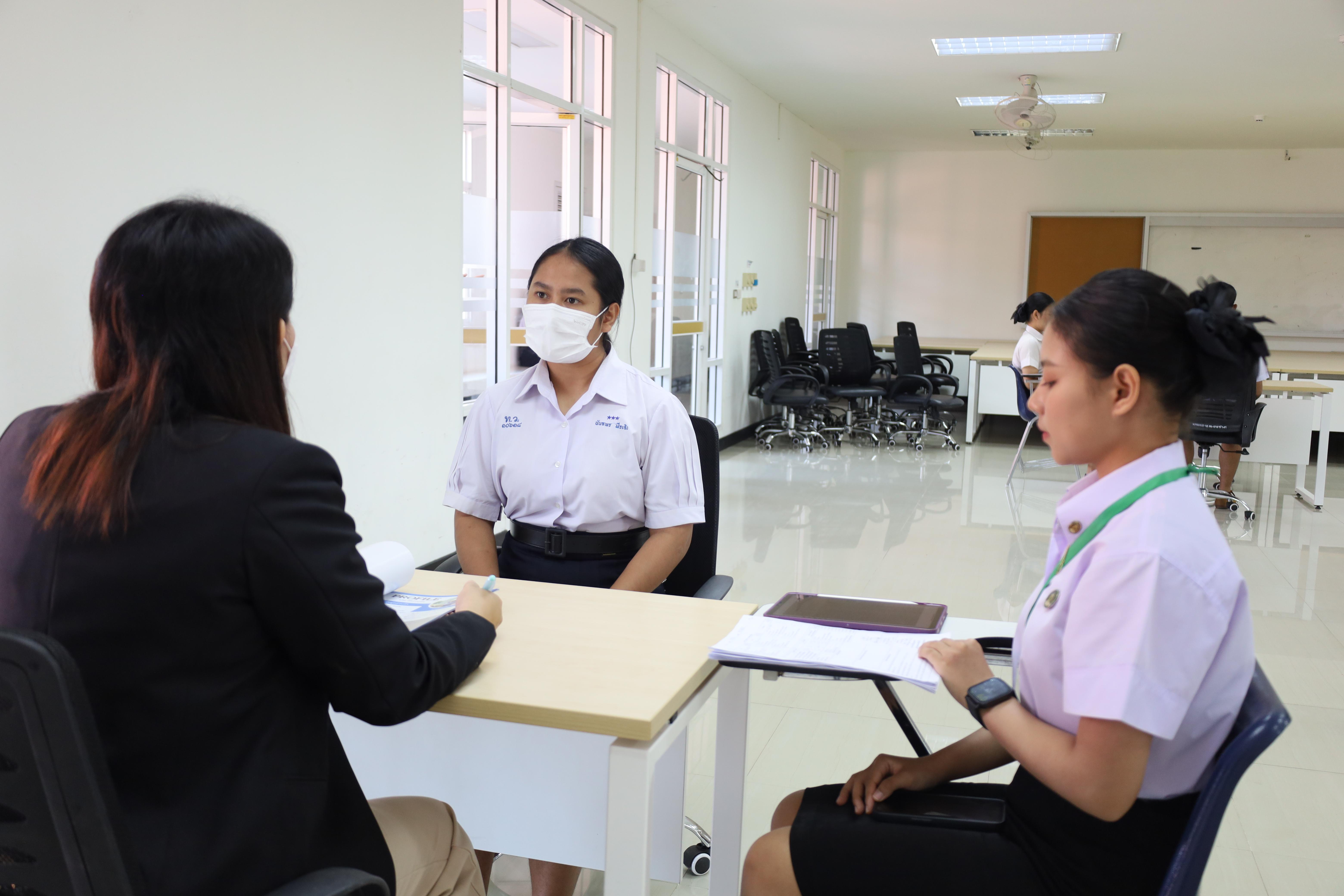 50. บรรยากาศการสอบสัมภาษณ์นักศึกษารอบ 2