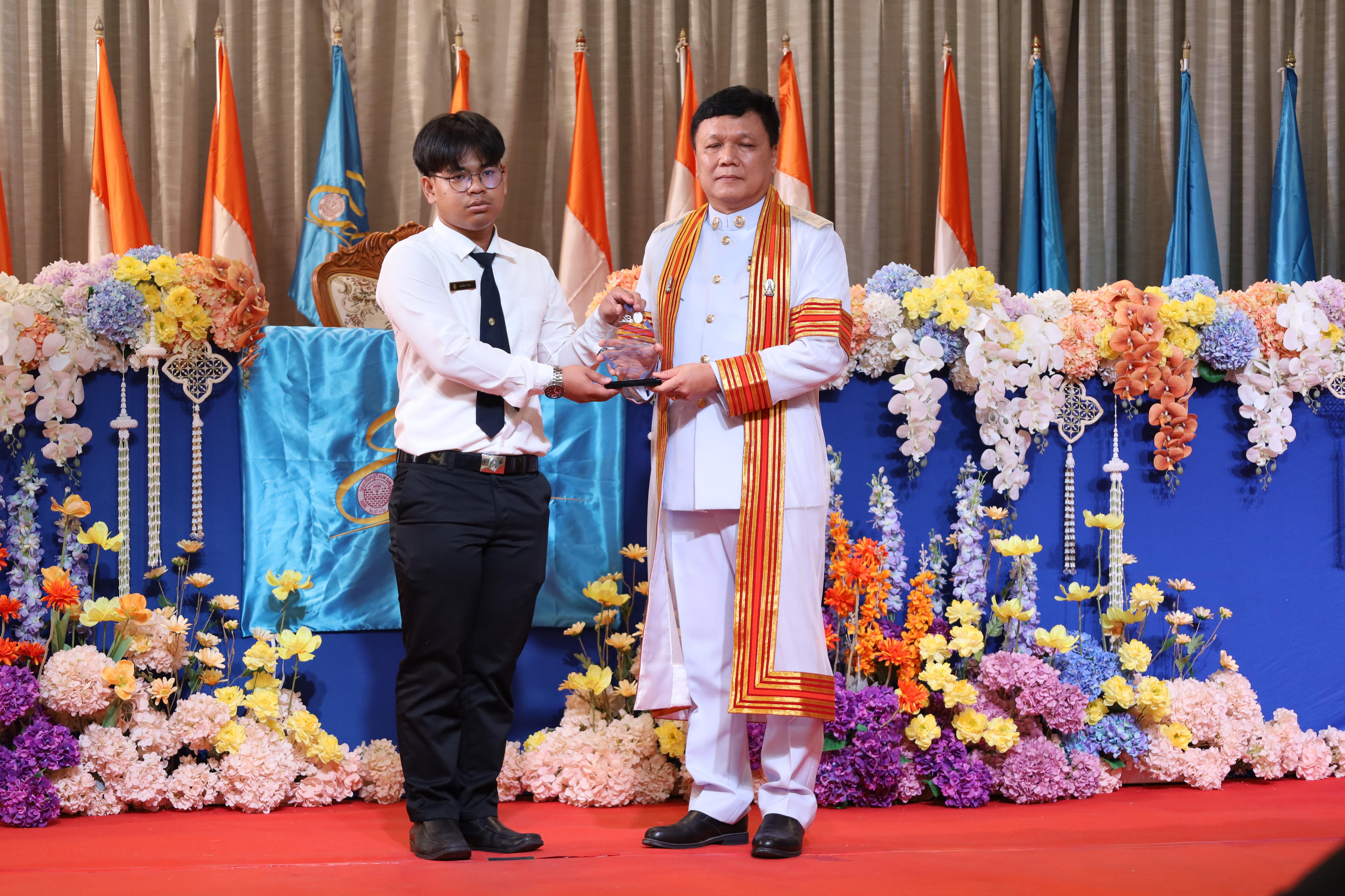 277. งานปัจฉิมนิเทศนักศึกษาหลักสูตรครุศาสตรบัณฑิต