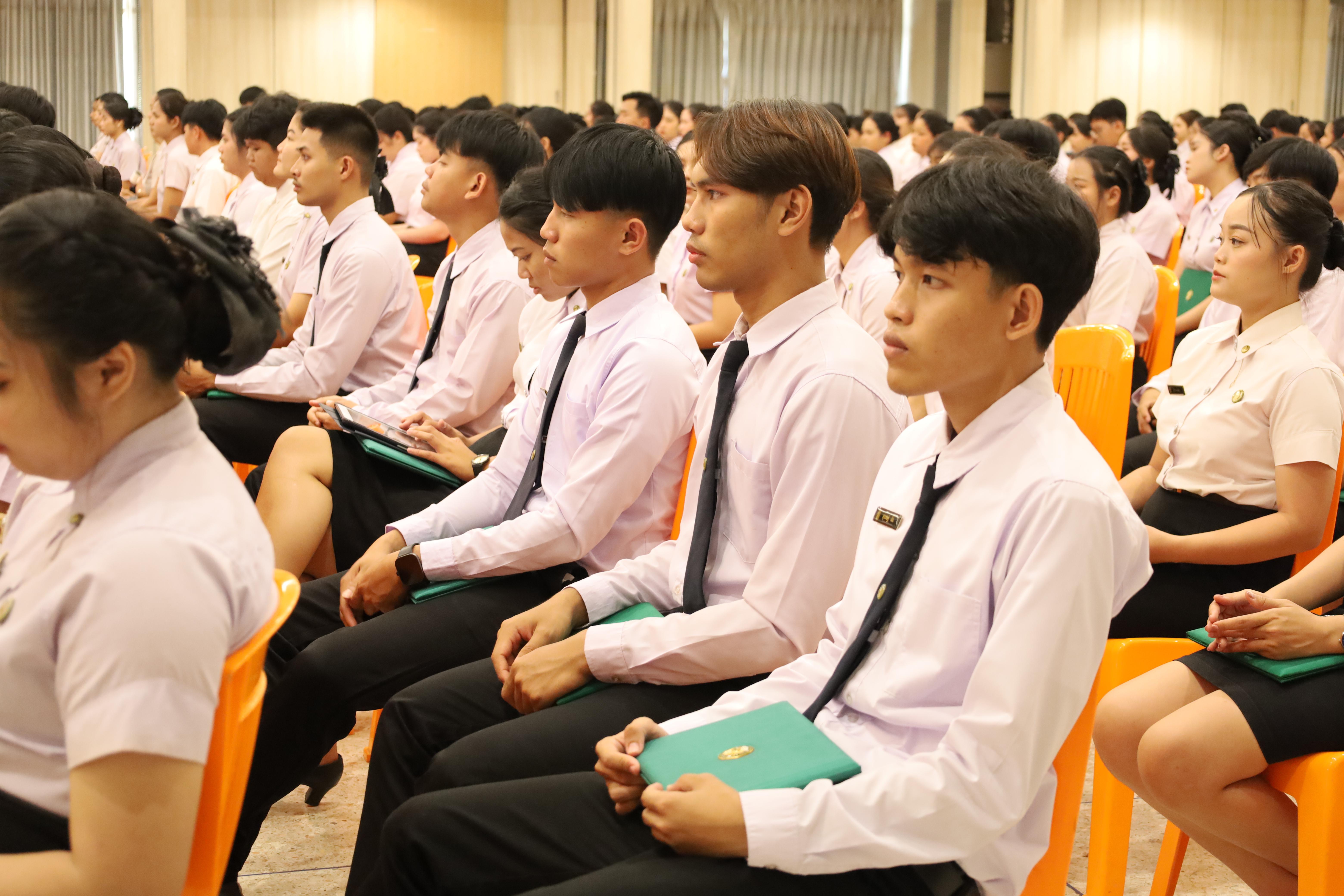 2008. งานปัจฉิมนิเทศนักศึกษาหลักสูตรครุศาสตรบัณฑิต