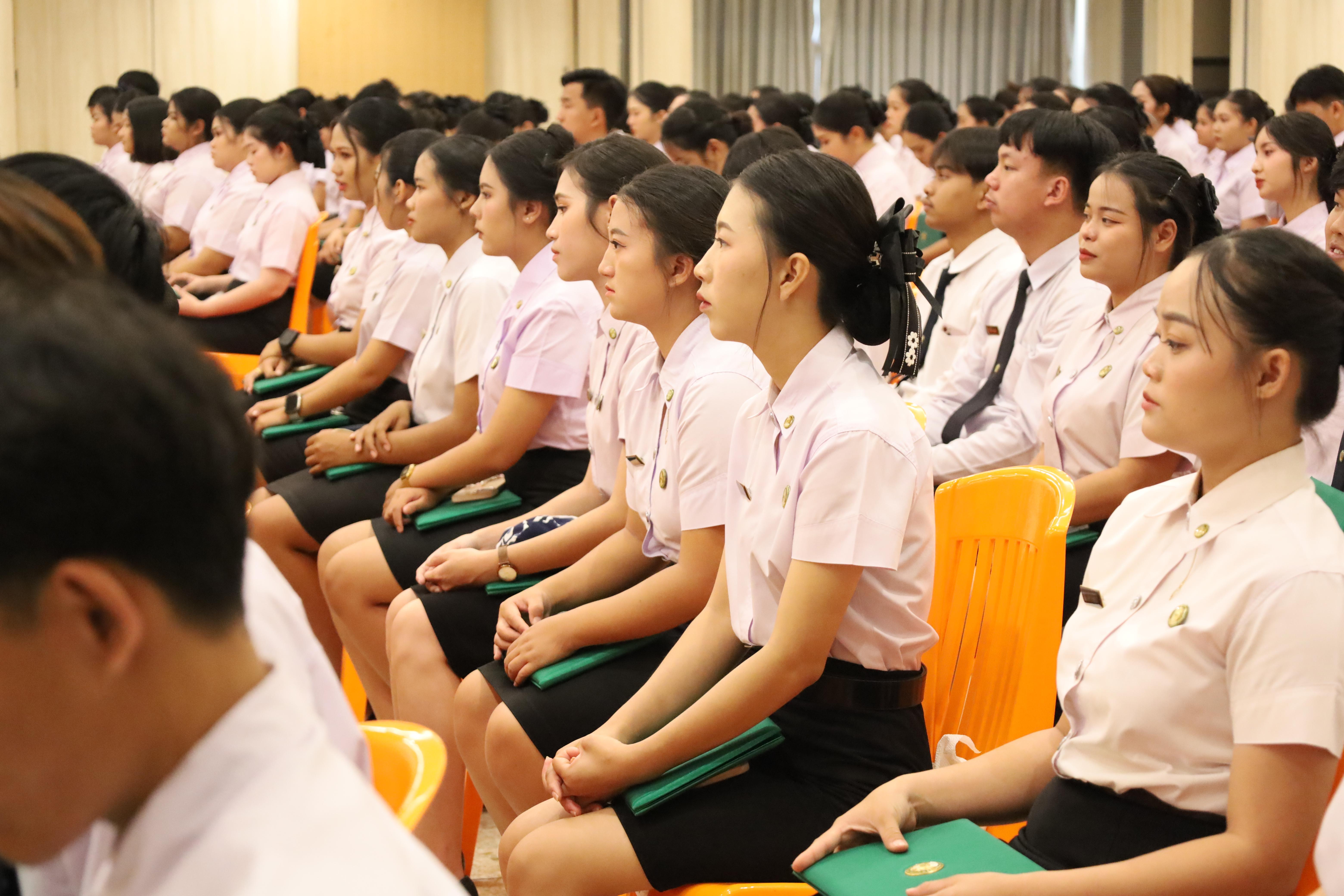 2010. งานปัจฉิมนิเทศนักศึกษาหลักสูตรครุศาสตรบัณฑิต