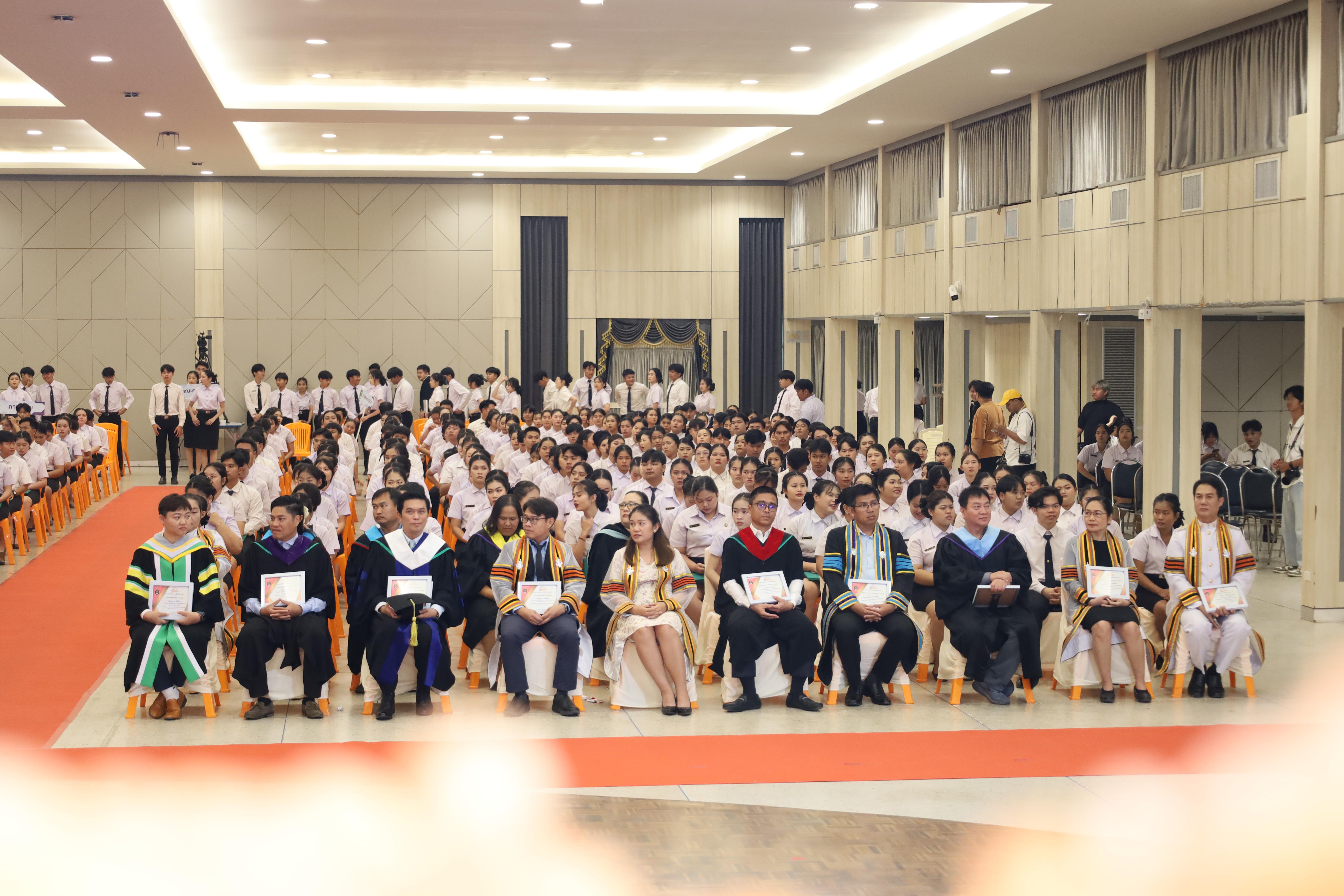 2074. งานปัจฉิมนิเทศนักศึกษาหลักสูตรครุศาสตรบัณฑิต