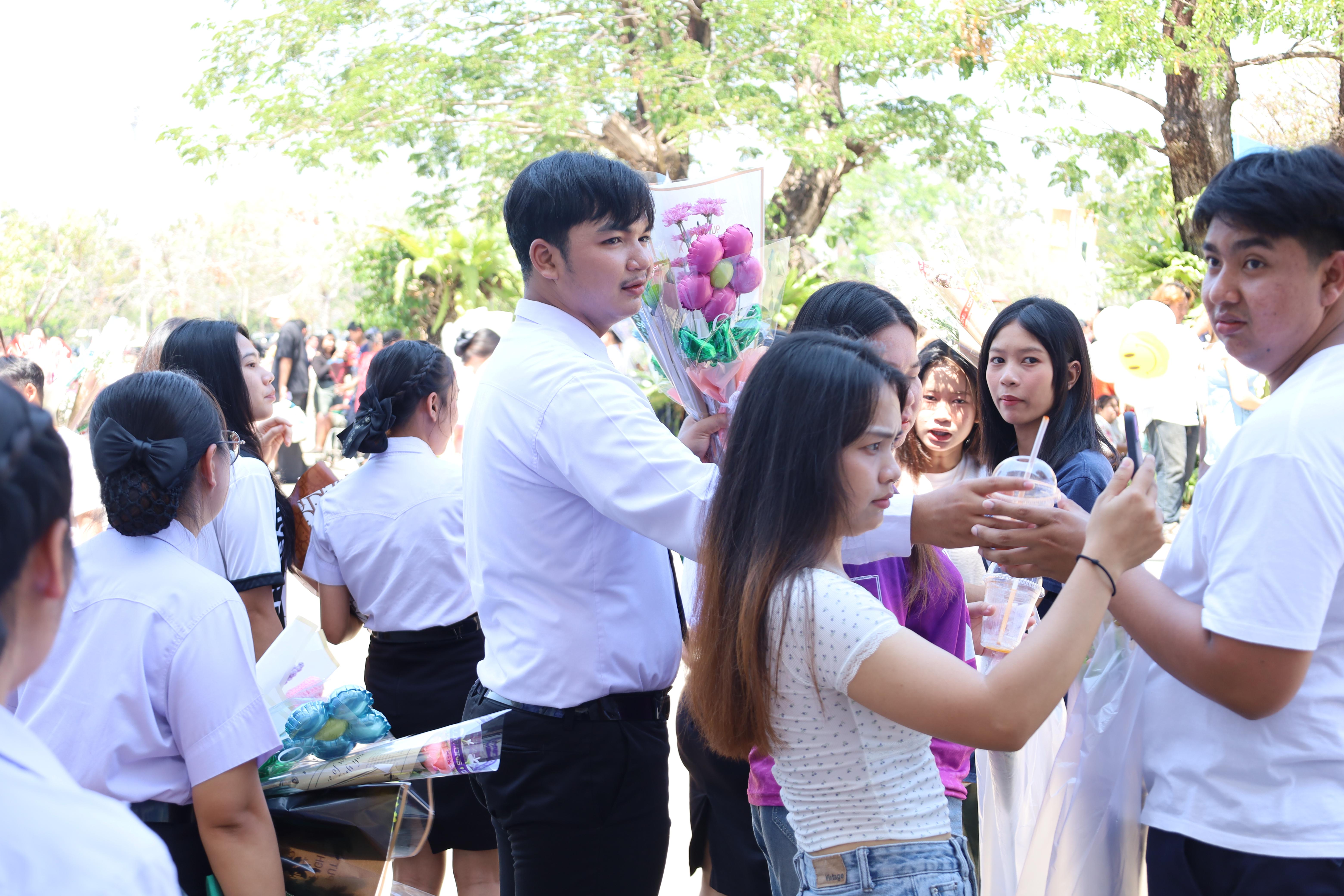 2252. งานปัจฉิมนิเทศนักศึกษาหลักสูตรครุศาสตรบัณฑิต
