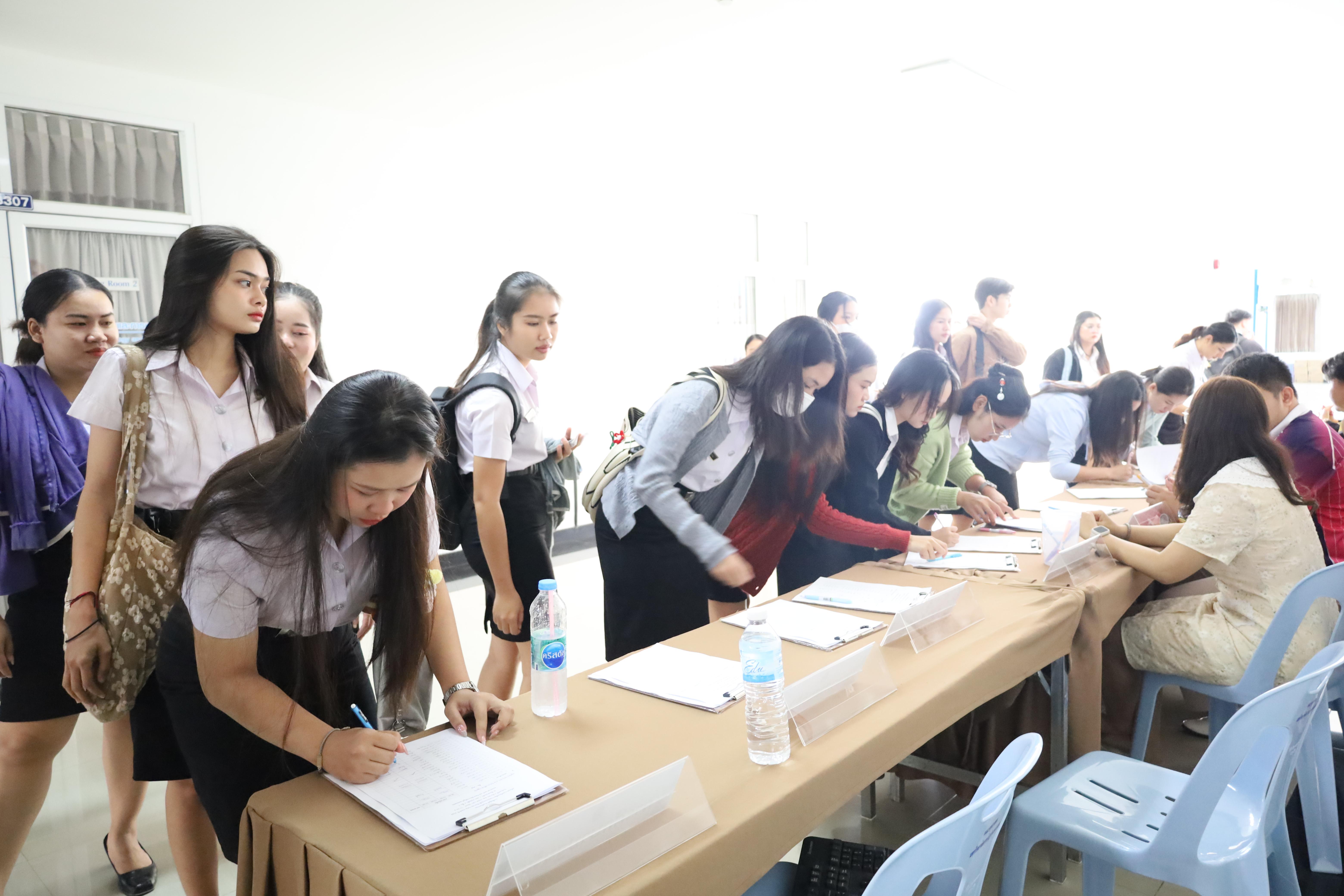 4. กิจกรรมเตรียมความพร้อมเพื่อสอบบรรจุเข้ารับราชการครู สำหรับนักศึกษาหลักสูตรครุศาสตรบัณฑิต