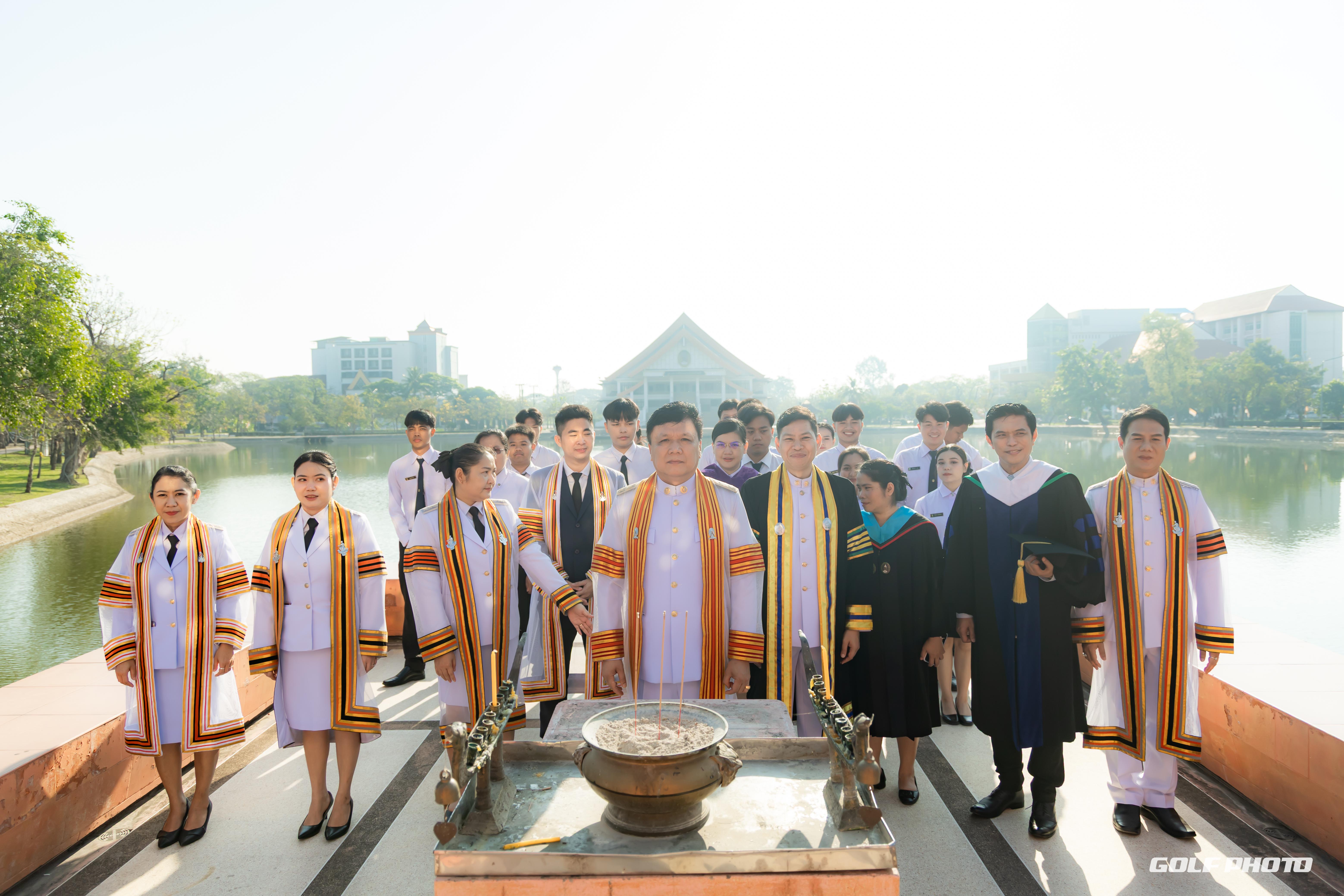 1. ประมวลภาพพิธีปัจฉิมนิเทศนักศึกษาหลักสูตรครุศาสตรบัณฑิต