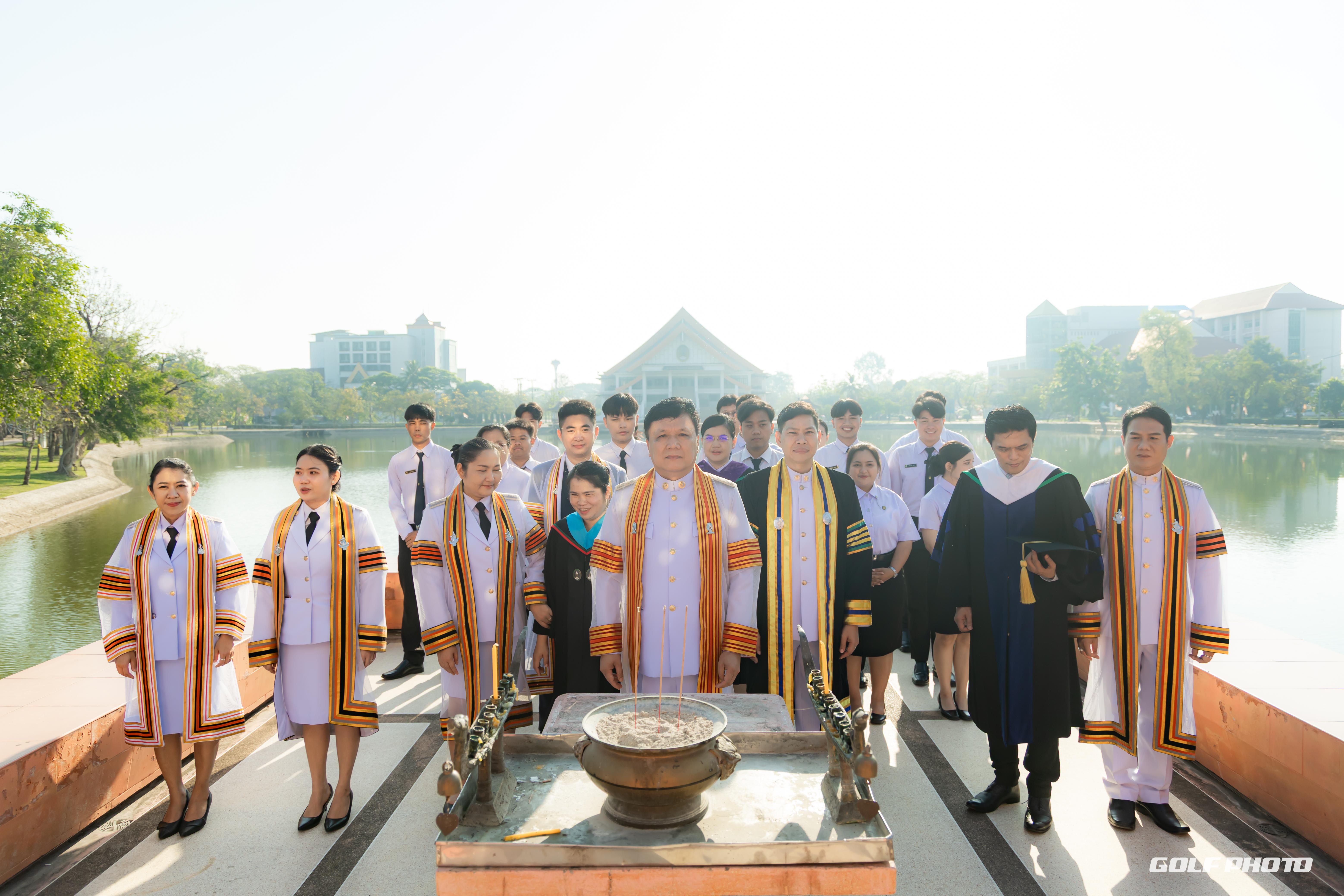 2. ประมวลภาพพิธีปัจฉิมนิเทศนักศึกษาหลักสูตรครุศาสตรบัณฑิต