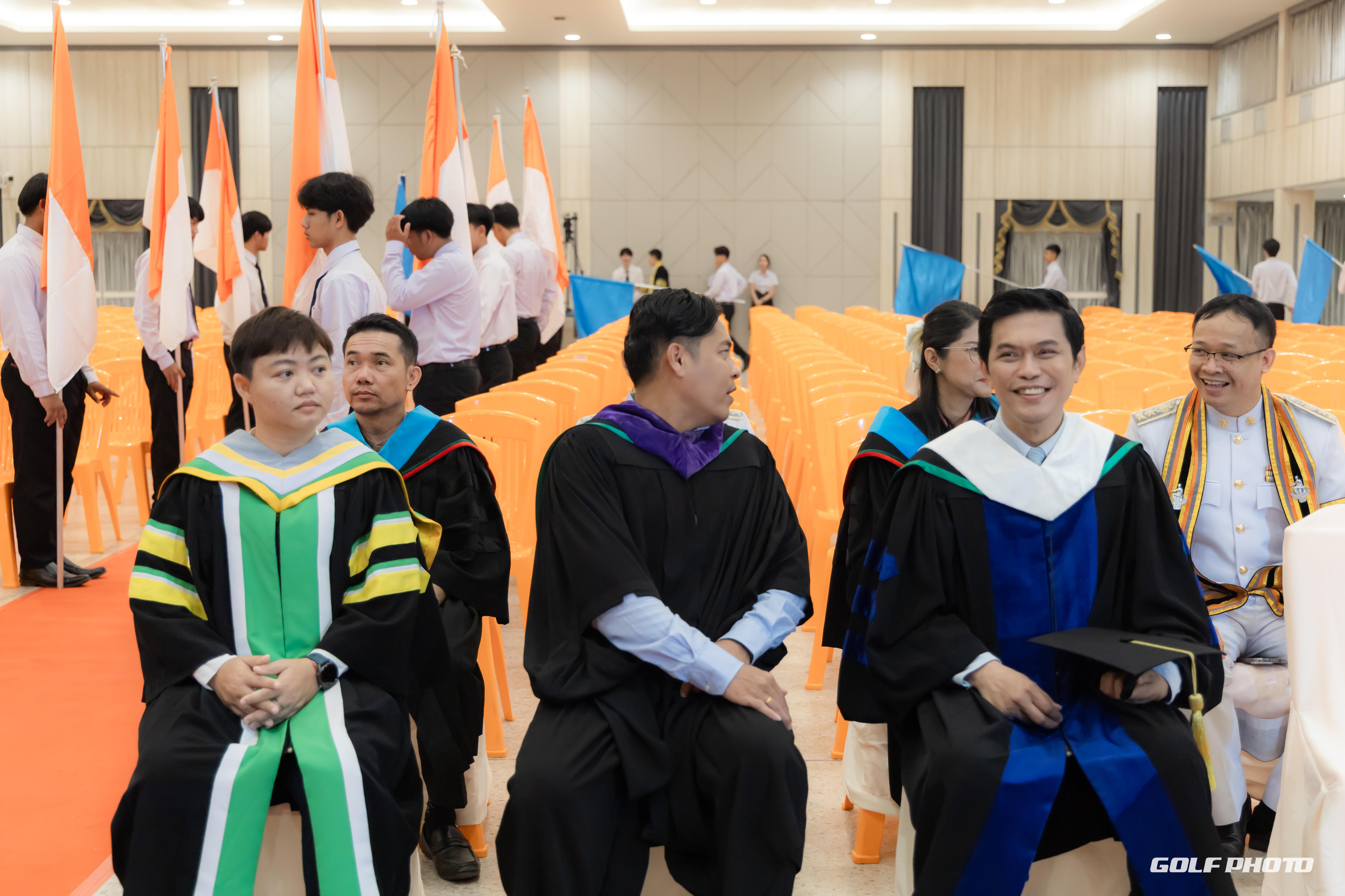 61. ประมวลภาพพิธีปัจฉิมนิเทศนักศึกษาหลักสูตรครุศาสตรบัณฑิต