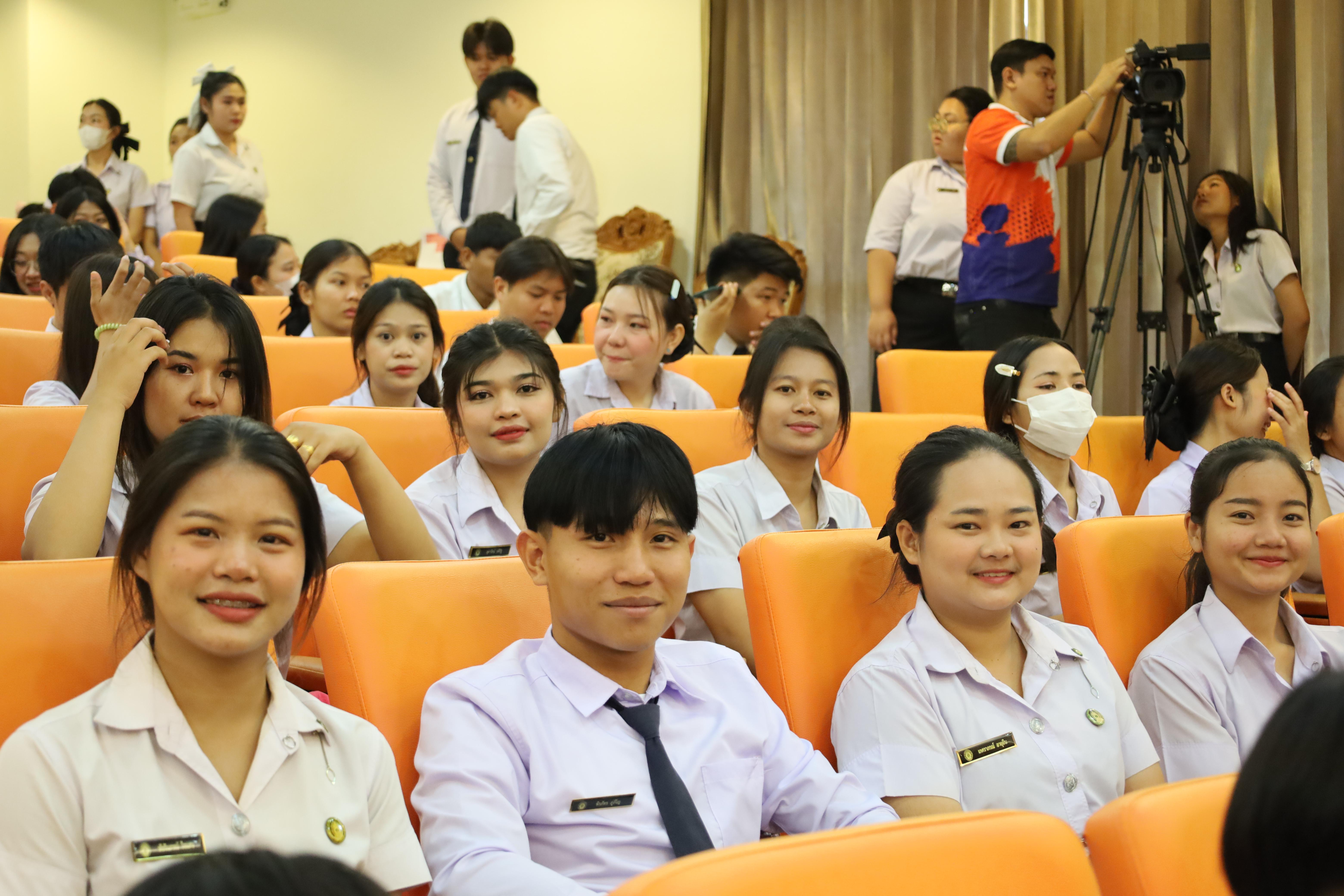 15. การเสวนาวิชาการนักศึกษาฝึกประสบการณ์วิชาชีพครู "ชีวิตฝึกสอน"