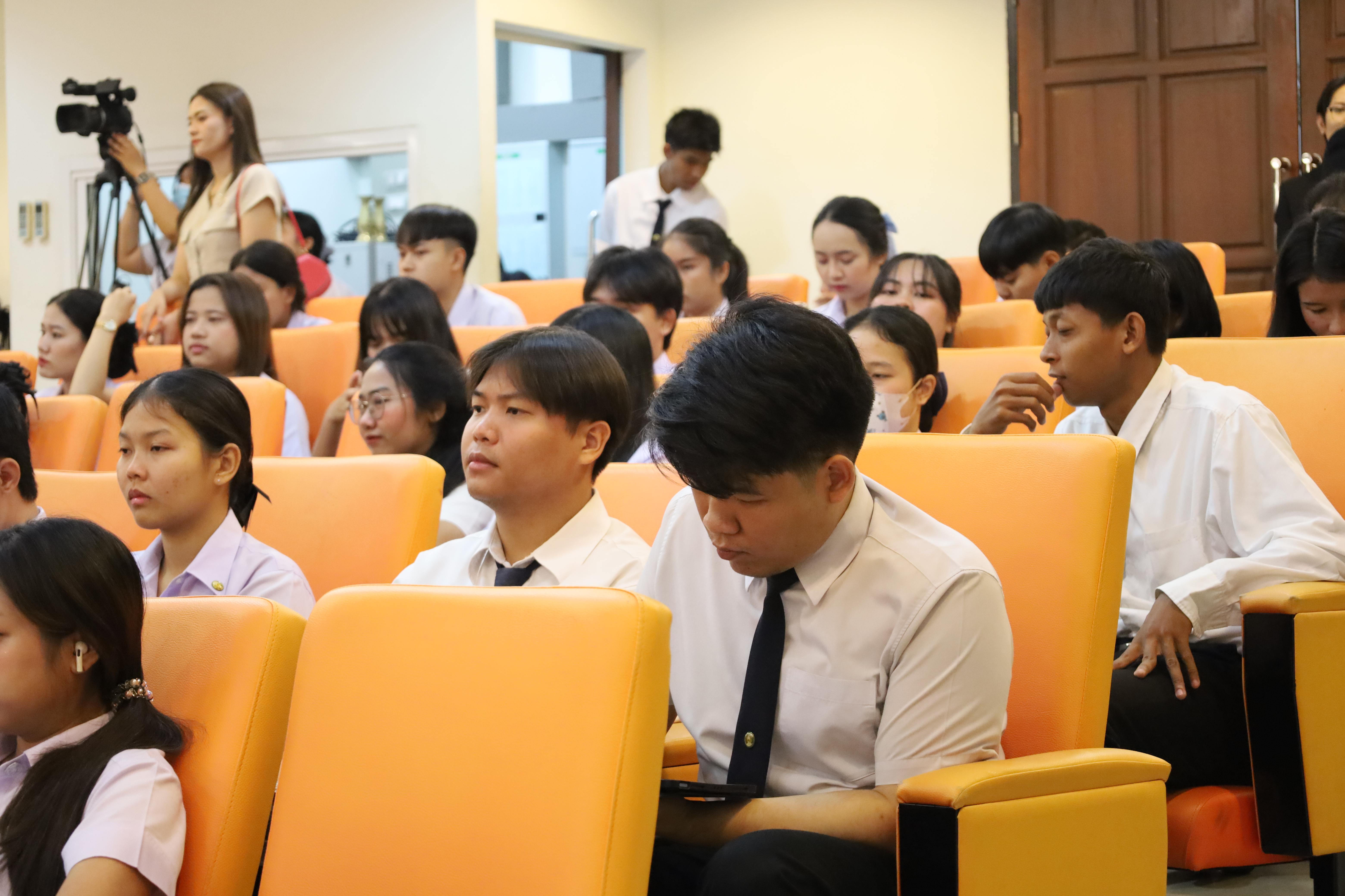31. การเสวนาวิชาการนักศึกษาฝึกประสบการณ์วิชาชีพครู "ชีวิตฝึกสอน"