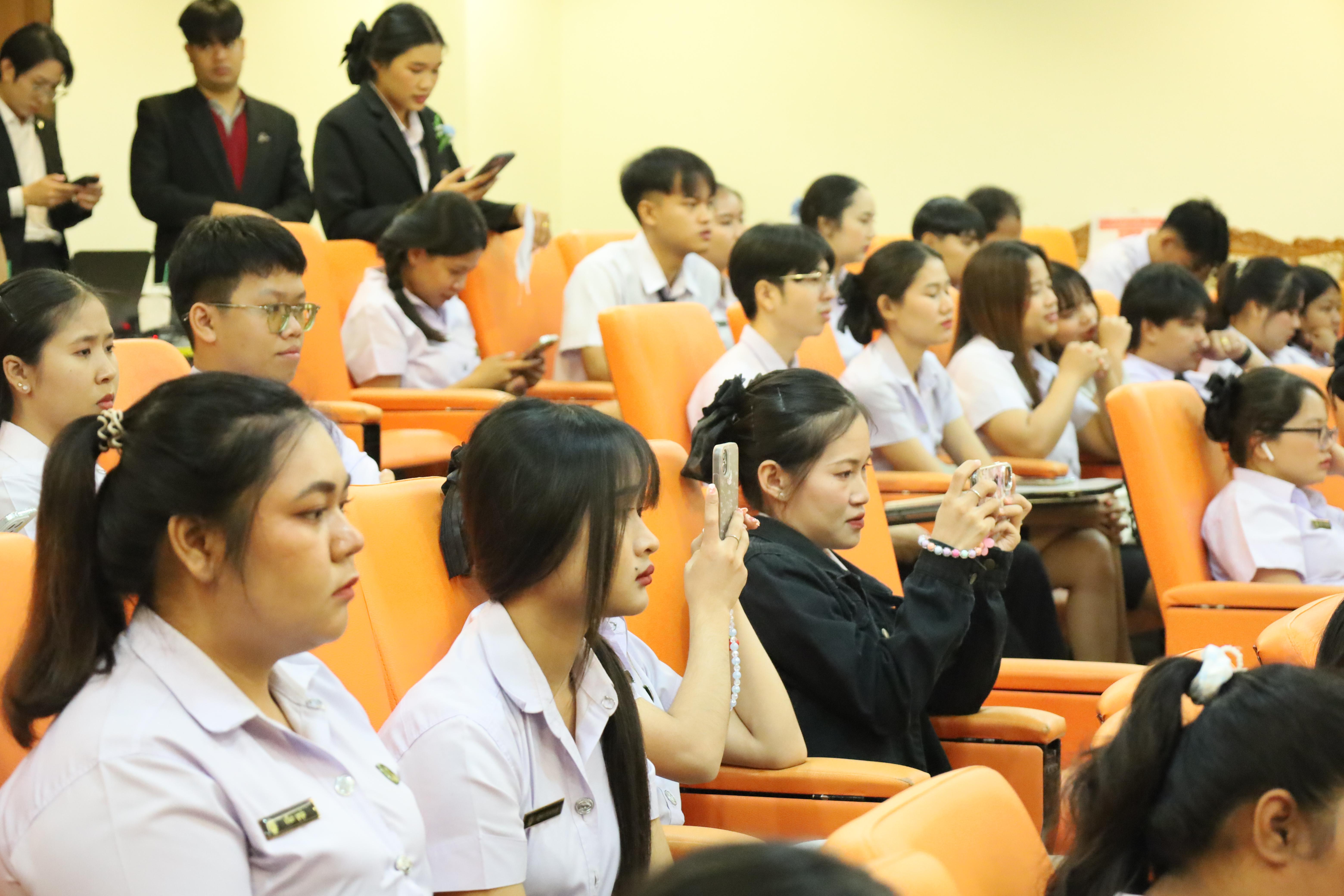 55. การเสวนาวิชาการนักศึกษาฝึกประสบการณ์วิชาชีพครู "ชีวิตฝึกสอน"