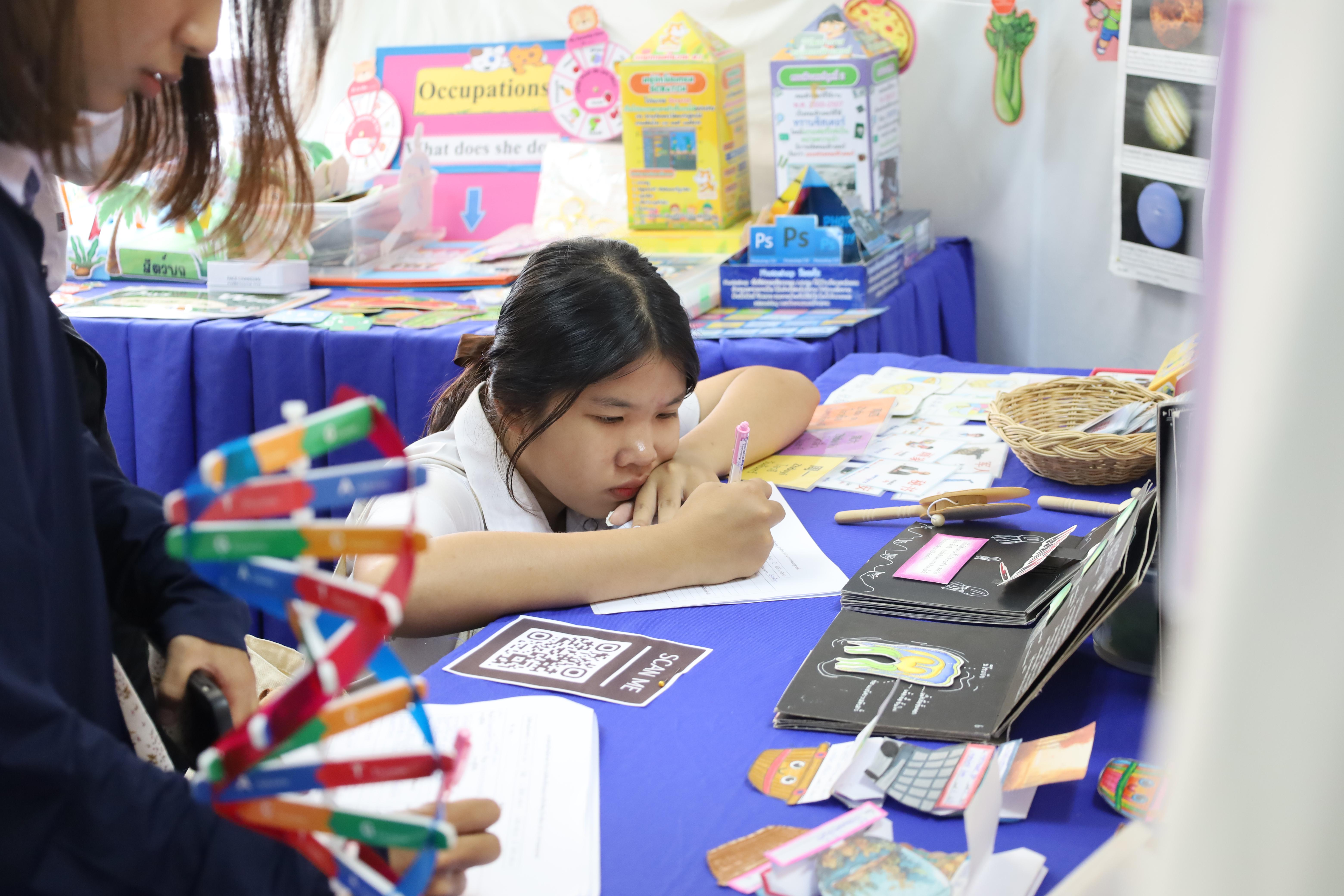 274. นิทรรศการนักศึกษาฝึกประสบการณ์วิชาชีพครู ประจำปีการศึกษา2567