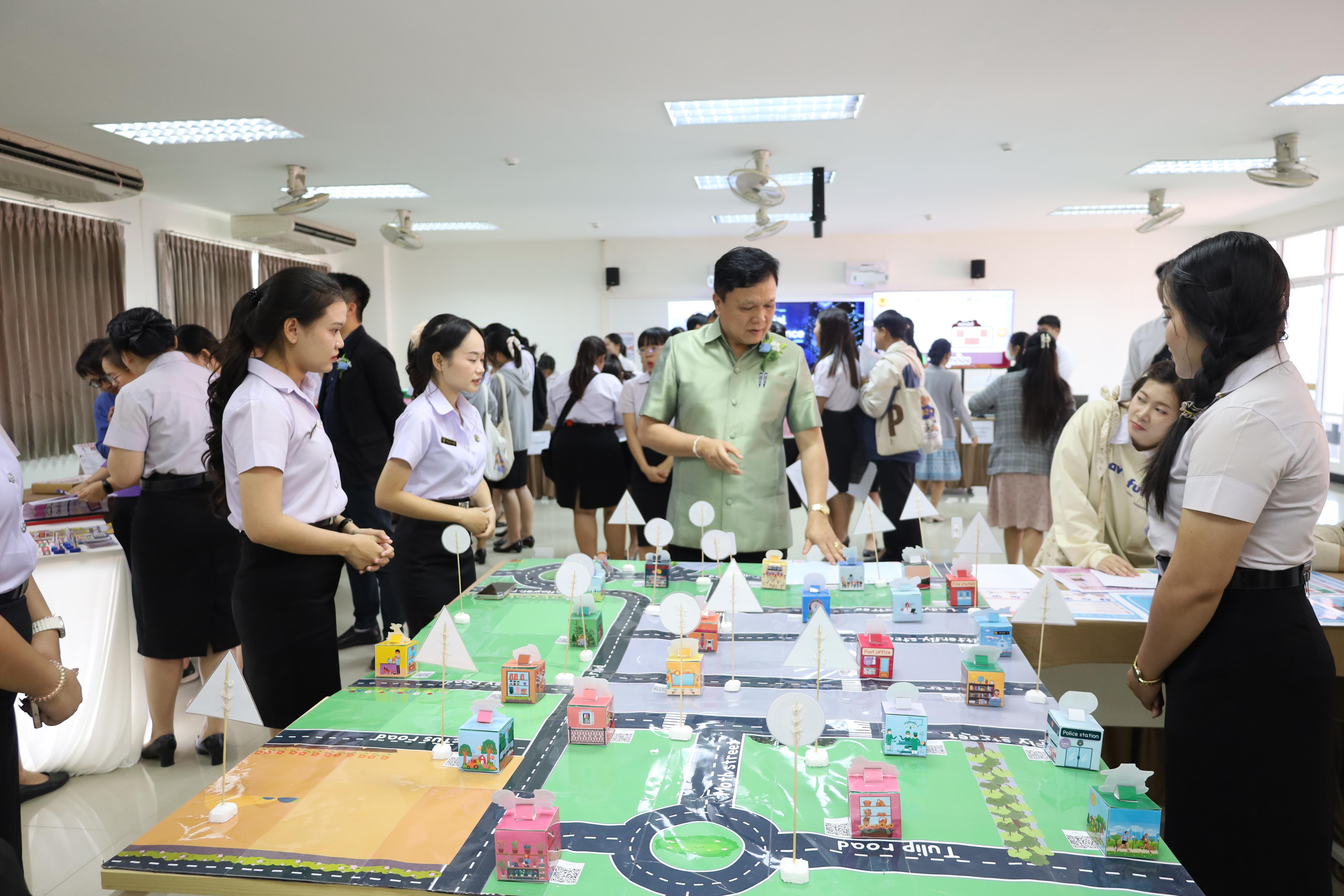 289. นิทรรศการนักศึกษาฝึกประสบการณ์วิชาชีพครู ประจำปีการศึกษา2567