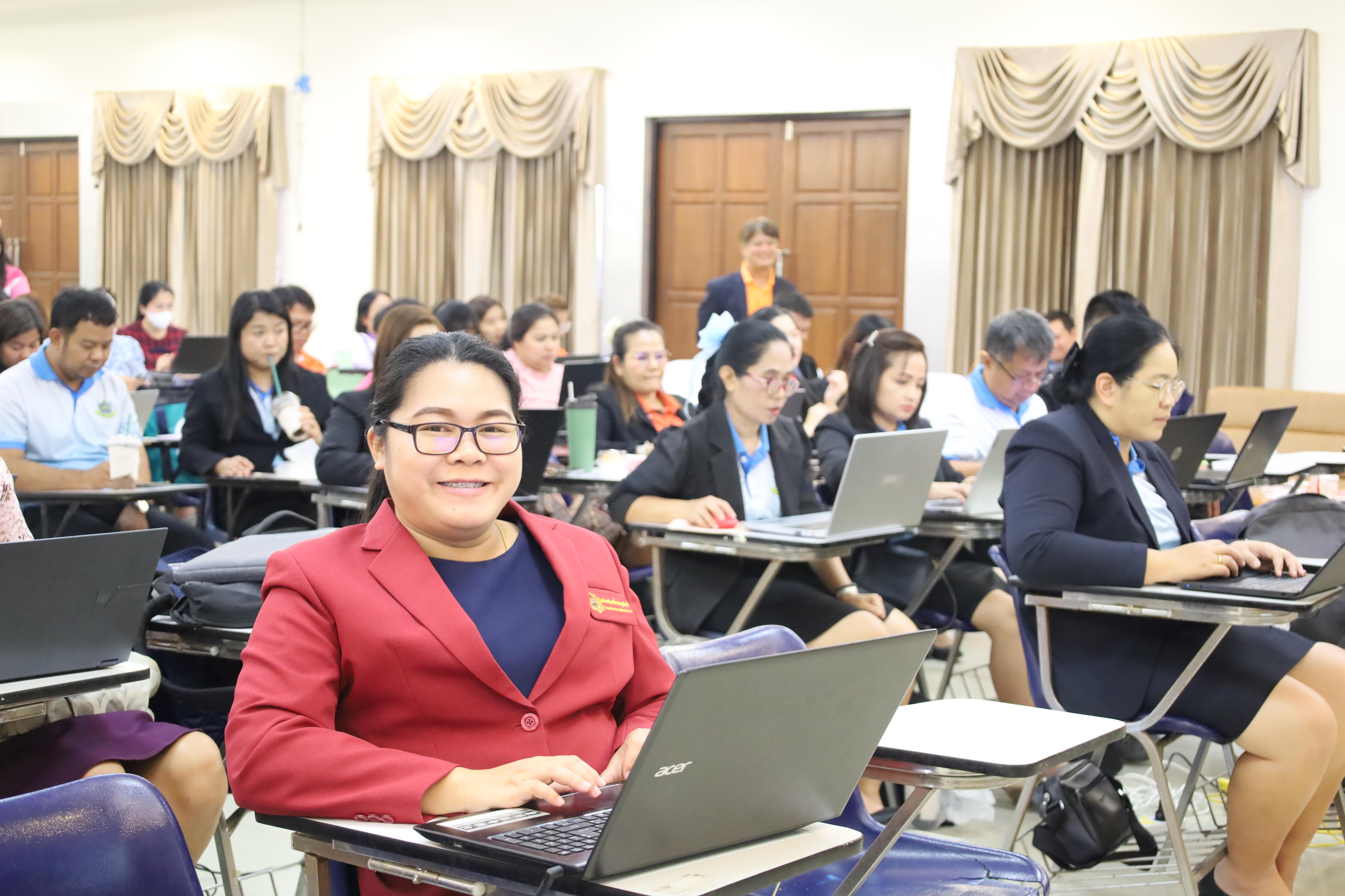 4. กิจกรรมโครงการพัฒนานวัตกรทางการศึกษาเพื่อพัฒนาท้องถิ่นโดยใช้สมรรถนะเป็นฐาน