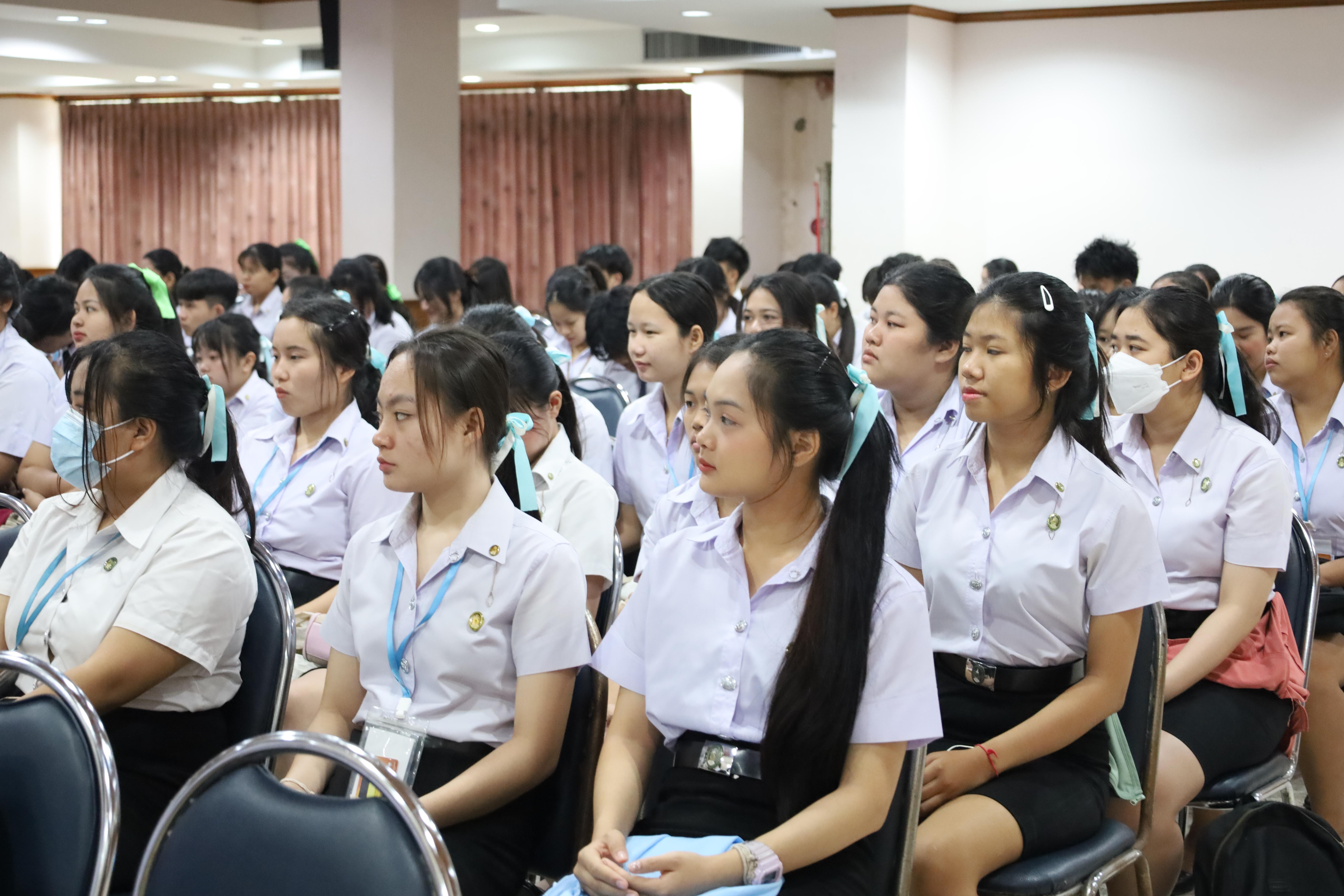 26. กิจกรรมอบรมพัฒนาทักษะนักศึกษาตามฐานสมรรถนะ ชั้นปีที่ 1 (ครูดี)