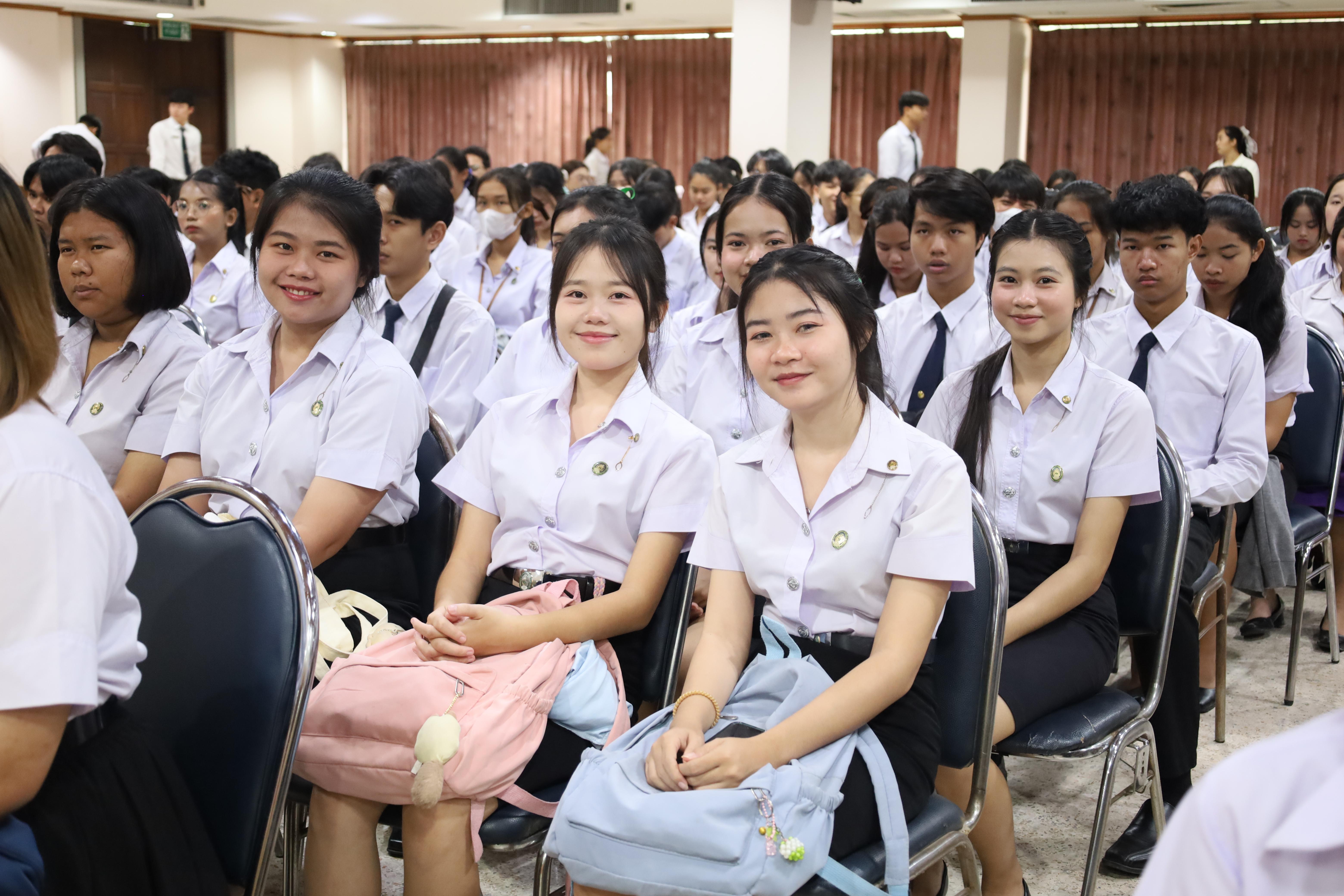 34. กิจกรรมอบรมพัฒนาทักษะนักศึกษาตามฐานสมรรถนะ ชั้นปีที่ 1 (ครูดี)