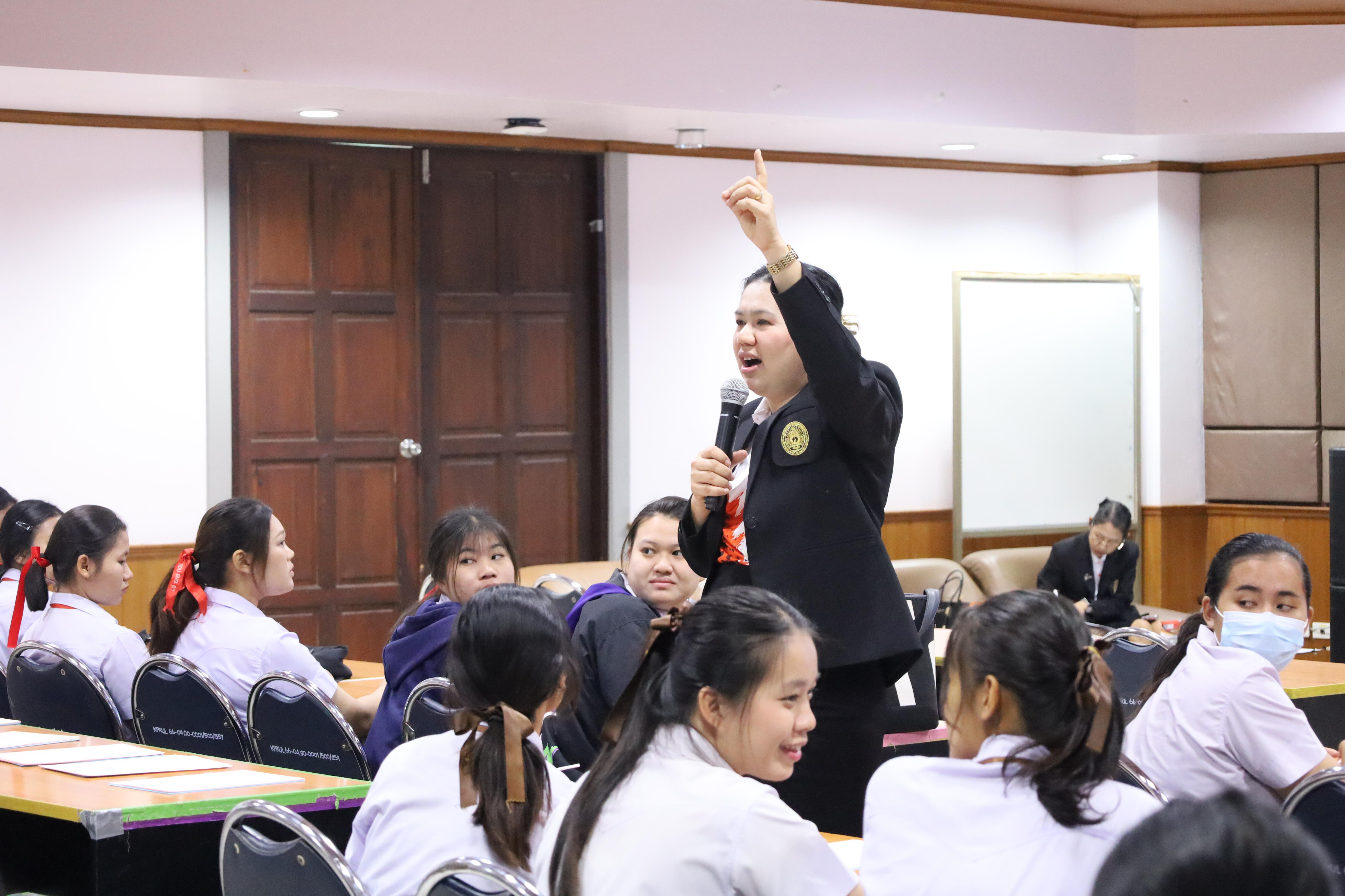 89. กิจกรรมอบรมพัฒนาทักษะนักศึกษาตามฐานสมรรถนะ ชั้นปีที่ 1 (ครูดี)
