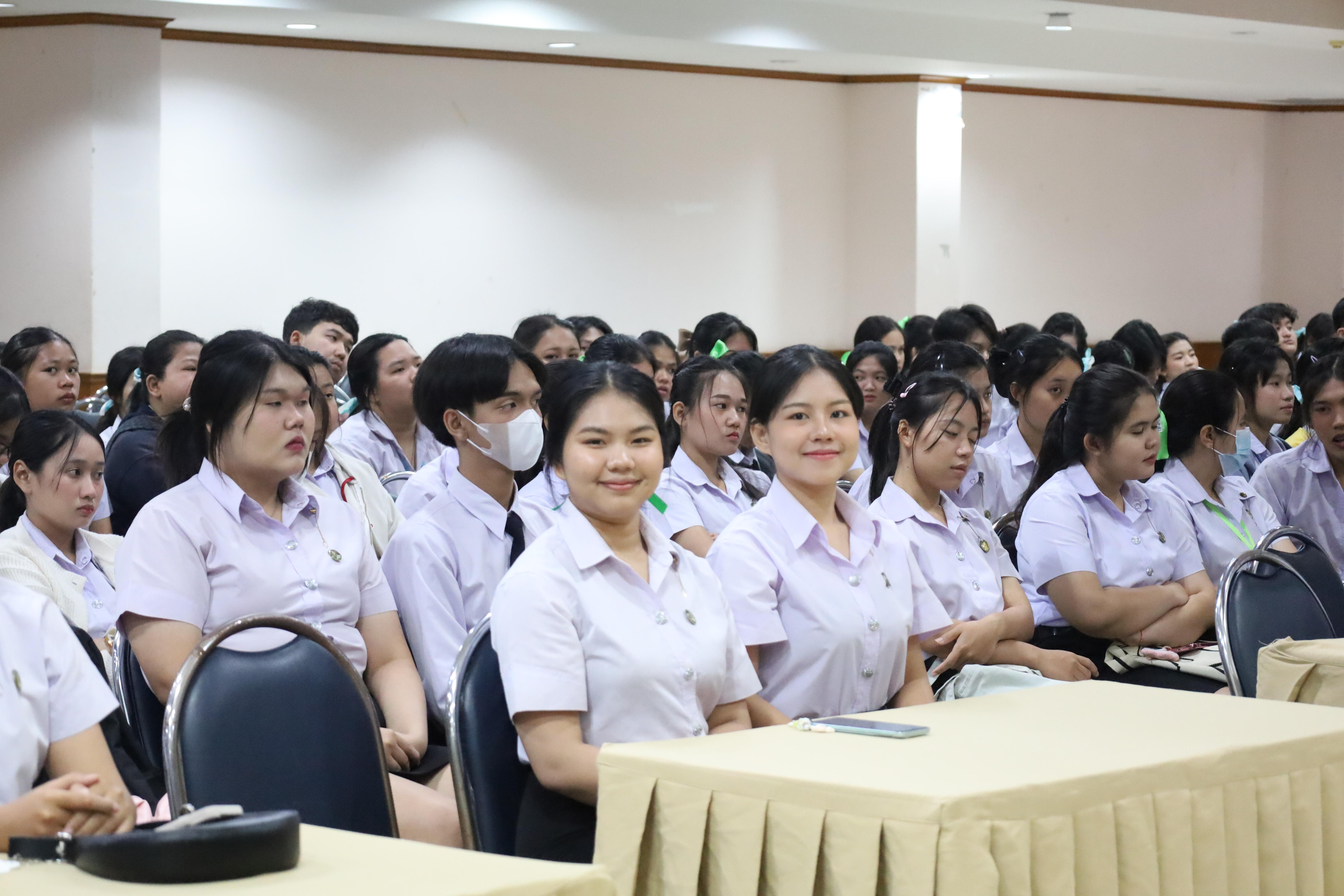 131. กิจกรรมอบรมพัฒนาทักษะนักศึกษาตามฐานสมรรถนะ ชั้นปีที่ 1 (ครูดี)
