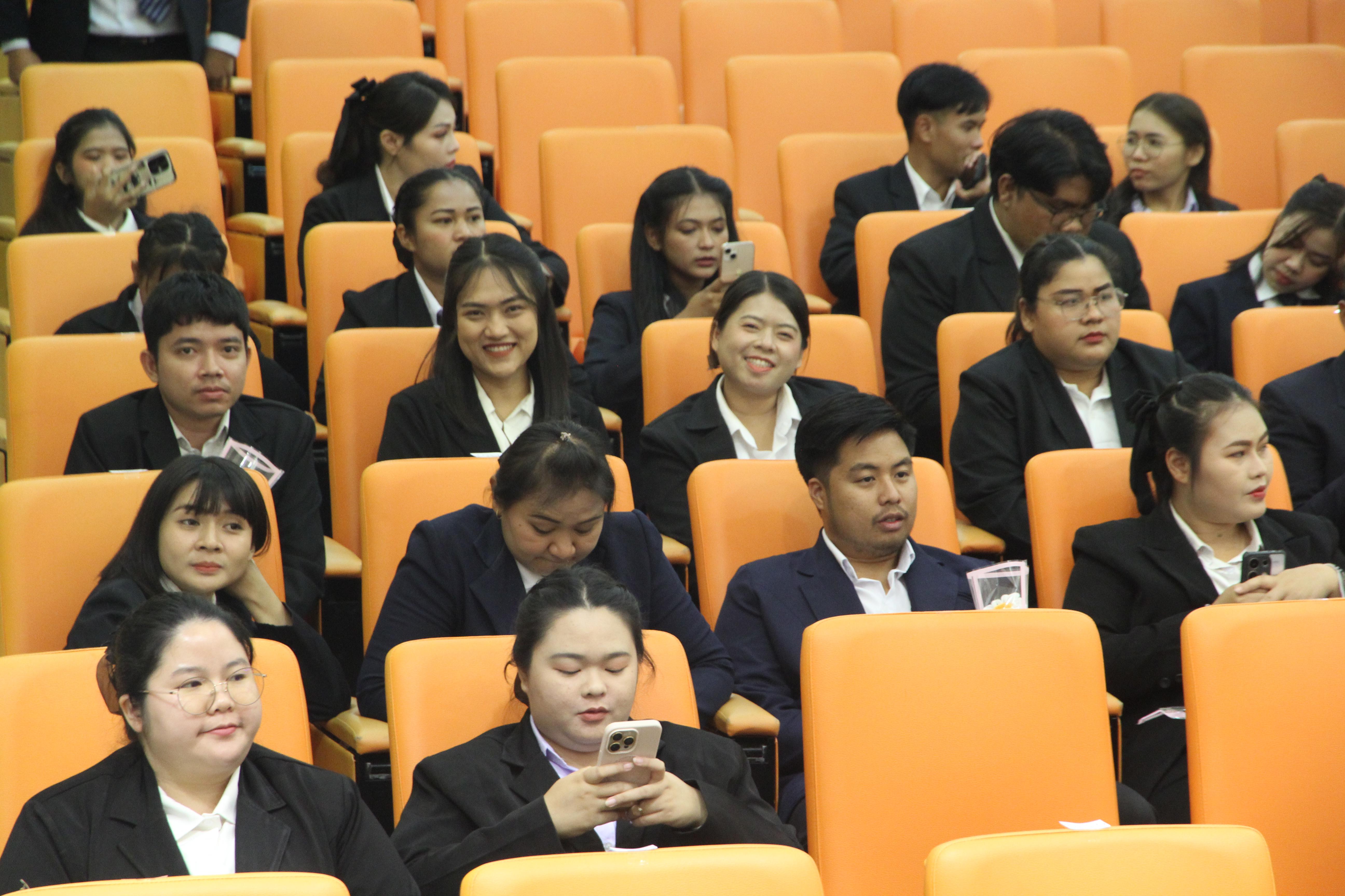 3. พิธีปัจฉิมนิเทศนักศึกษาหลักสูตรประกาศนียบัตรบัณฑิต สาขาวิชาชีพครู ประจำปีการศึกษา 2567