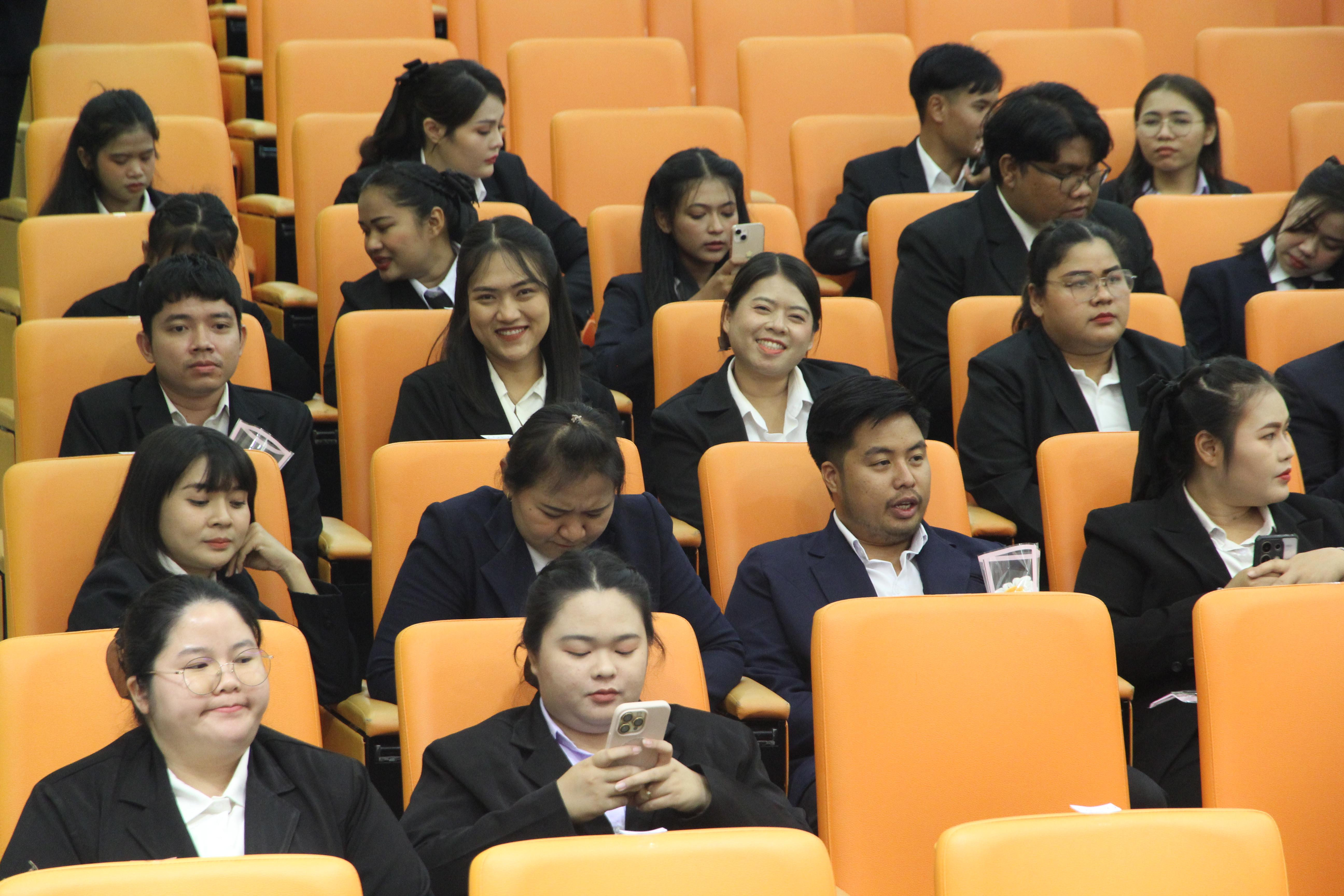 4. พิธีปัจฉิมนิเทศนักศึกษาหลักสูตรประกาศนียบัตรบัณฑิต สาขาวิชาชีพครู ประจำปีการศึกษา 2567