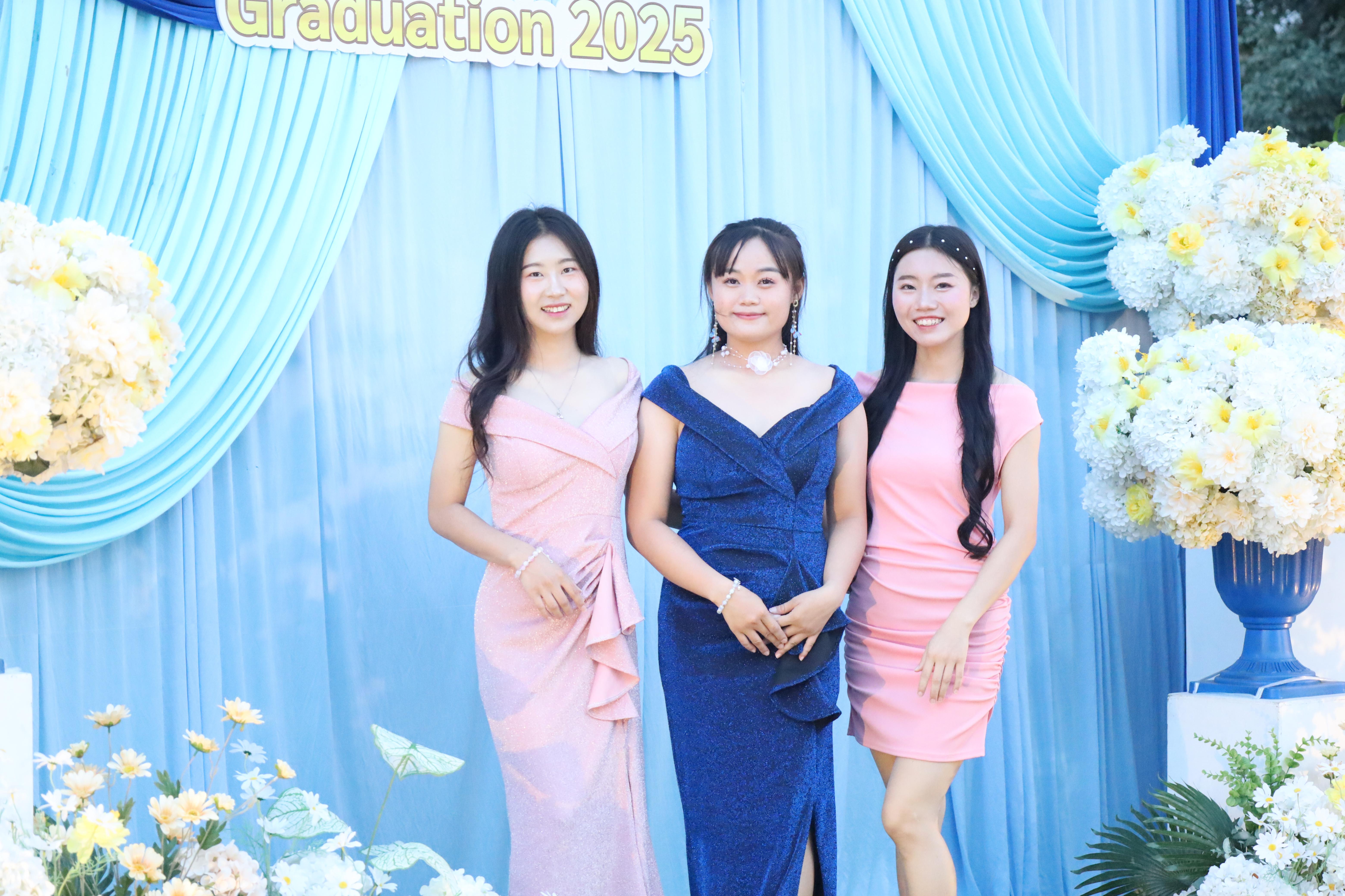 3. งานราตรีสีฟ้า