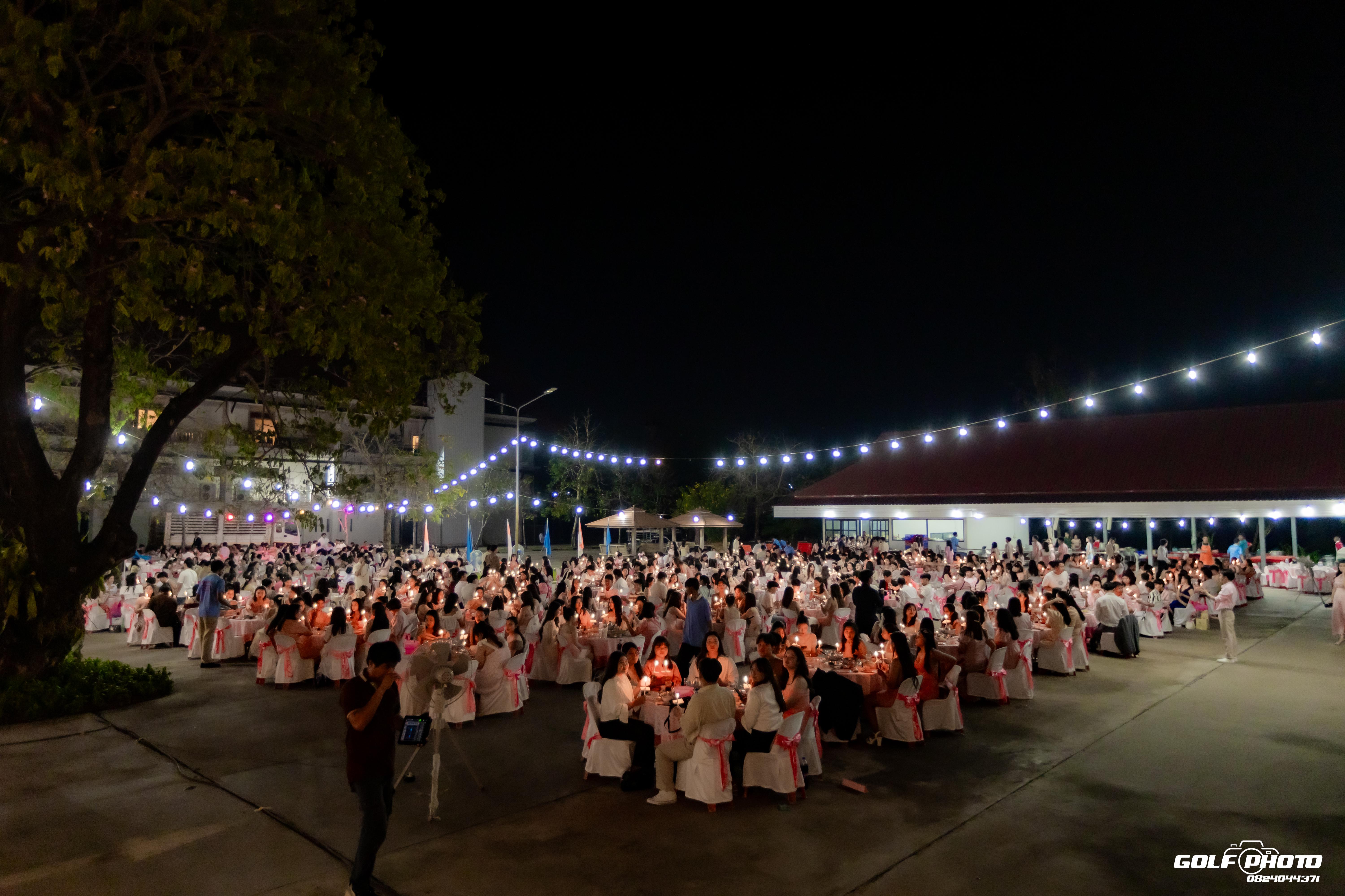 112. งานราตรีสีฟ้า
