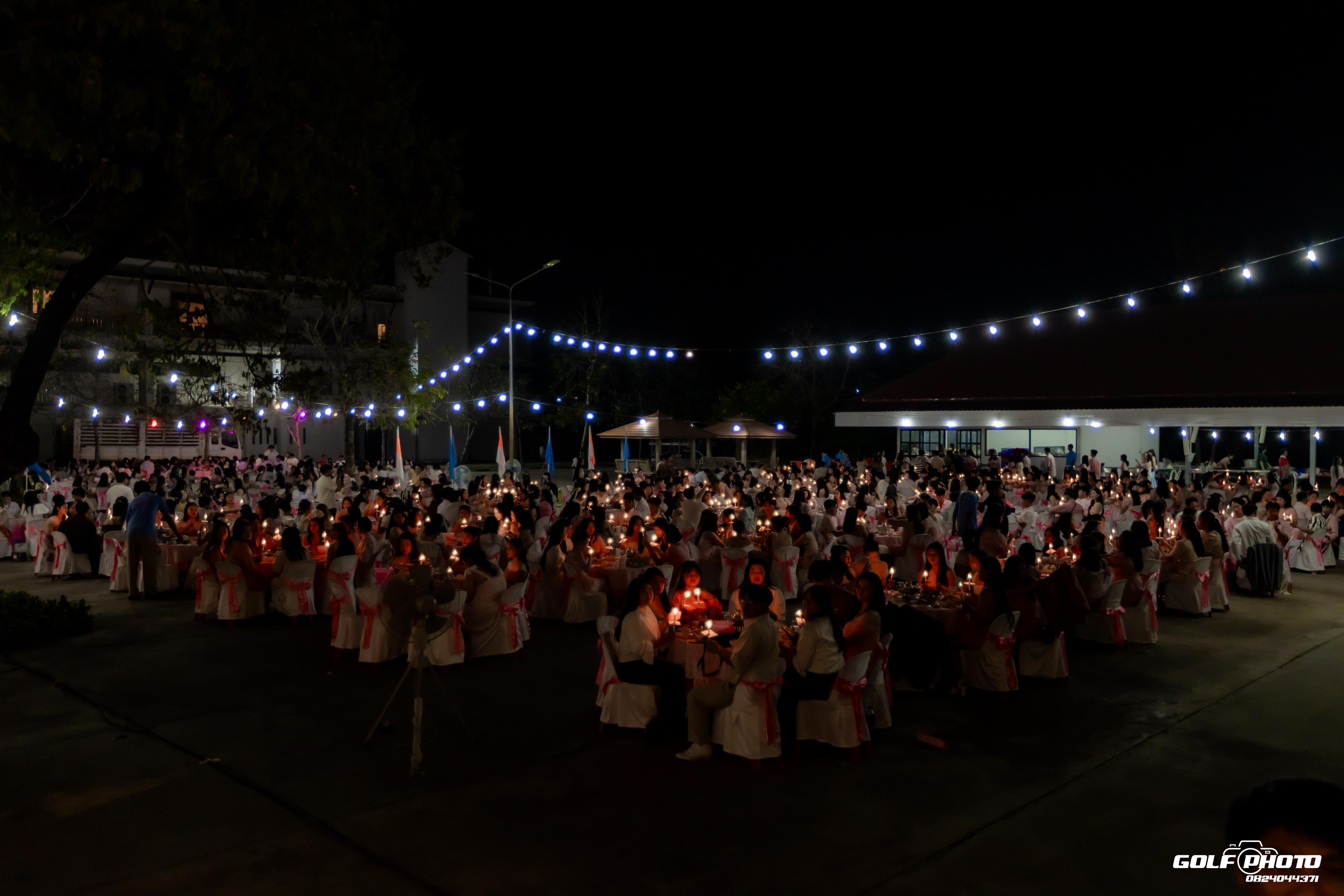 114. งานราตรีสีฟ้า