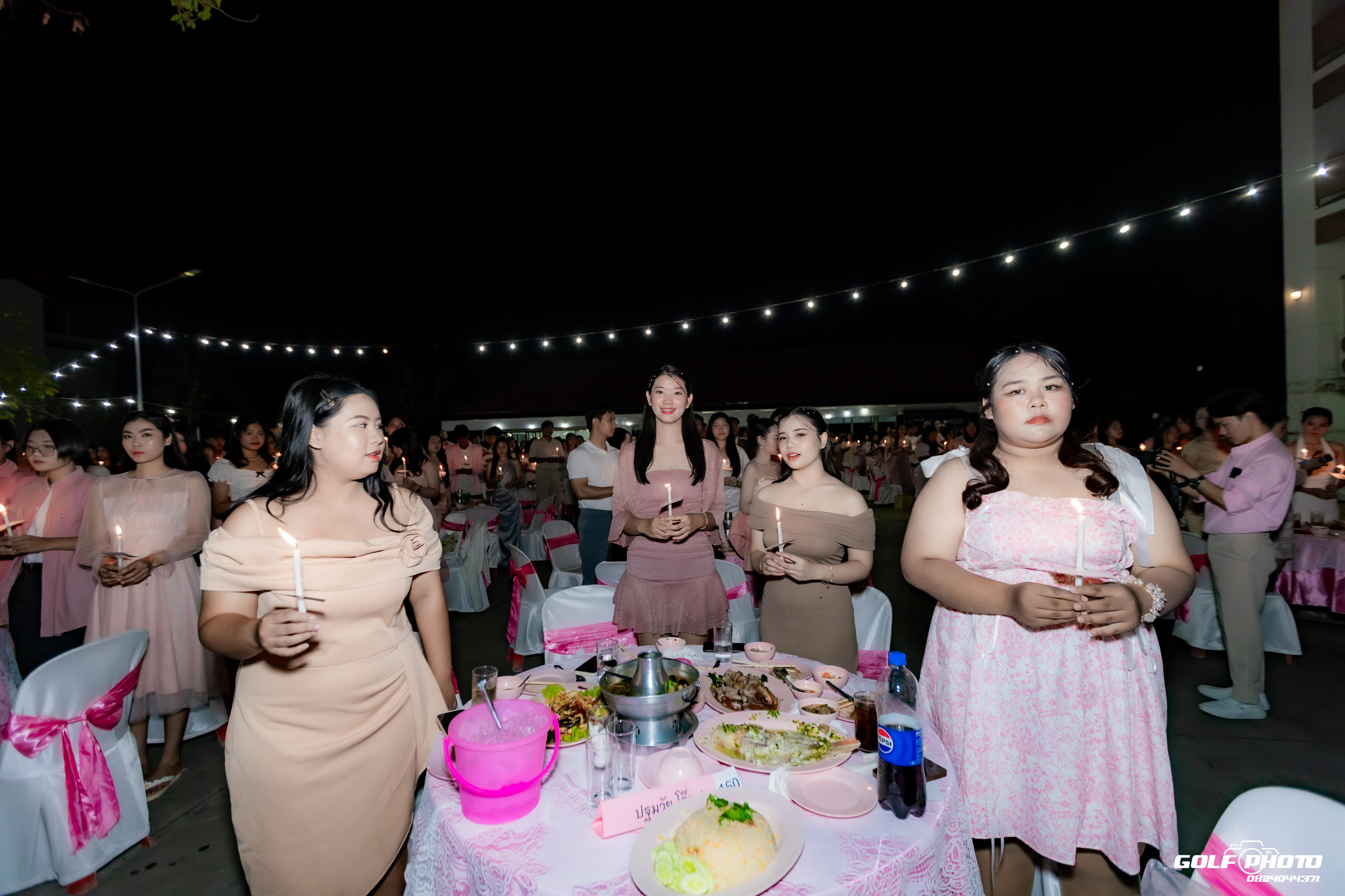 135. งานราตรีสีฟ้า