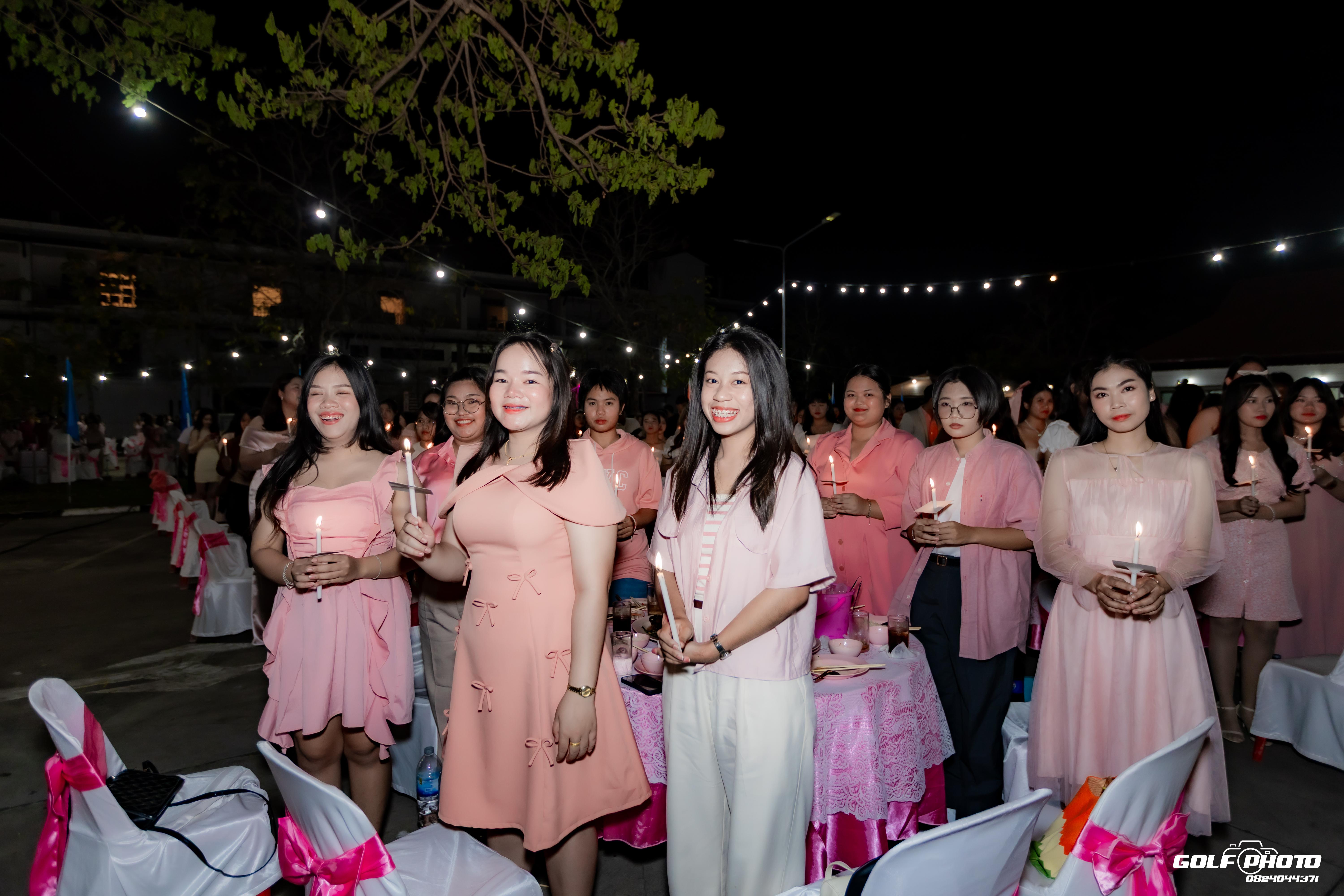 136. งานราตรีสีฟ้า
