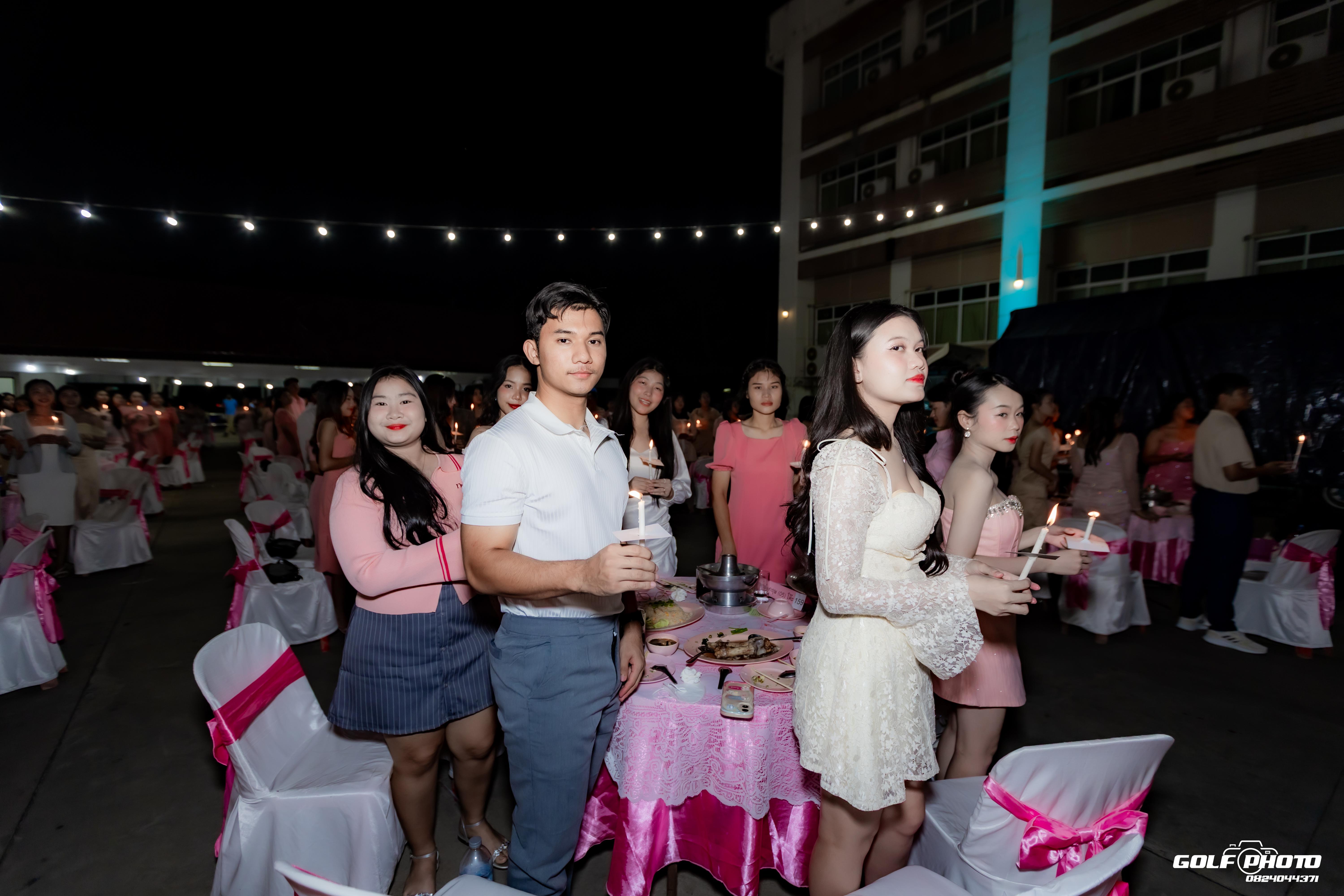 140. งานราตรีสีฟ้า