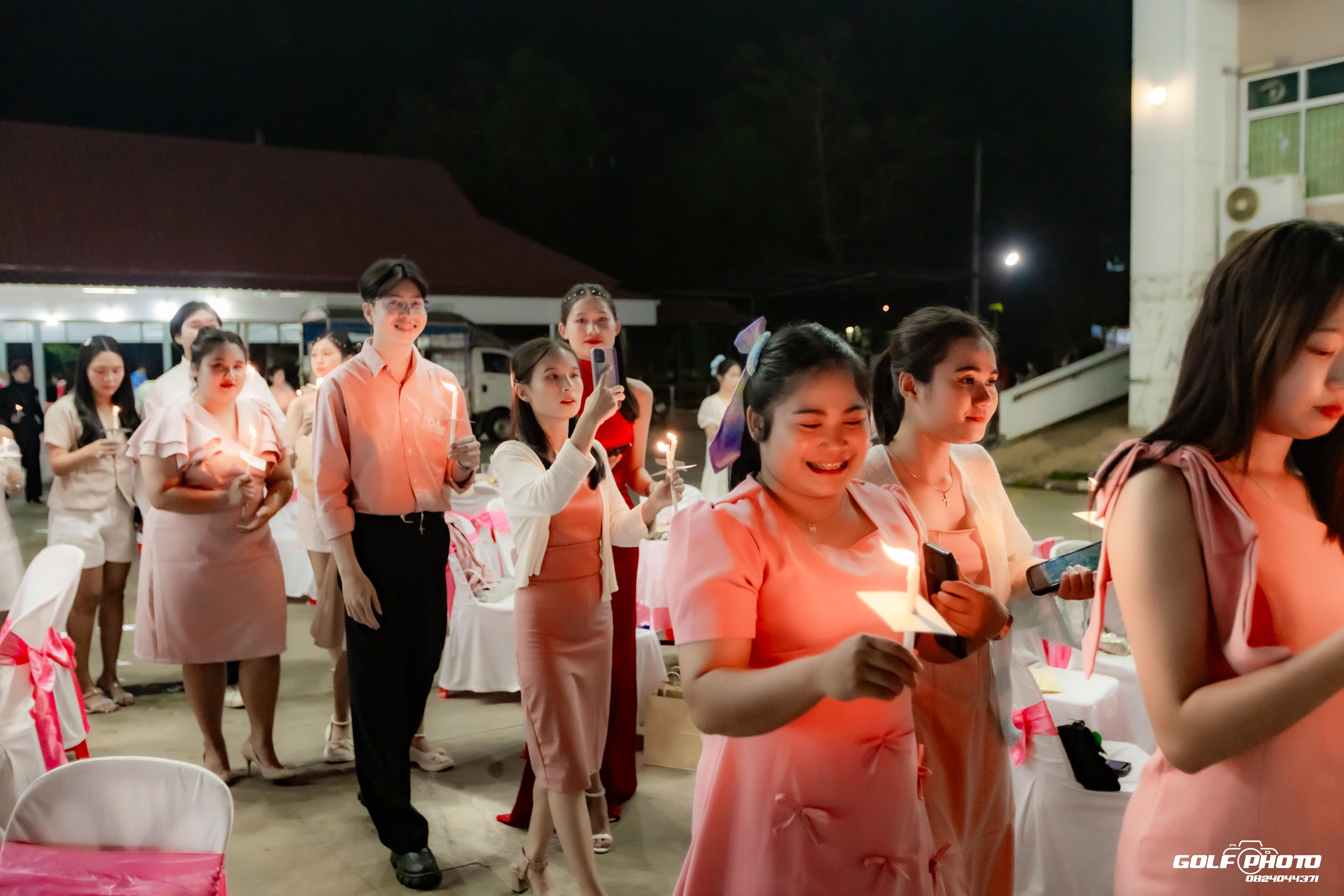 155. งานราตรีสีฟ้า