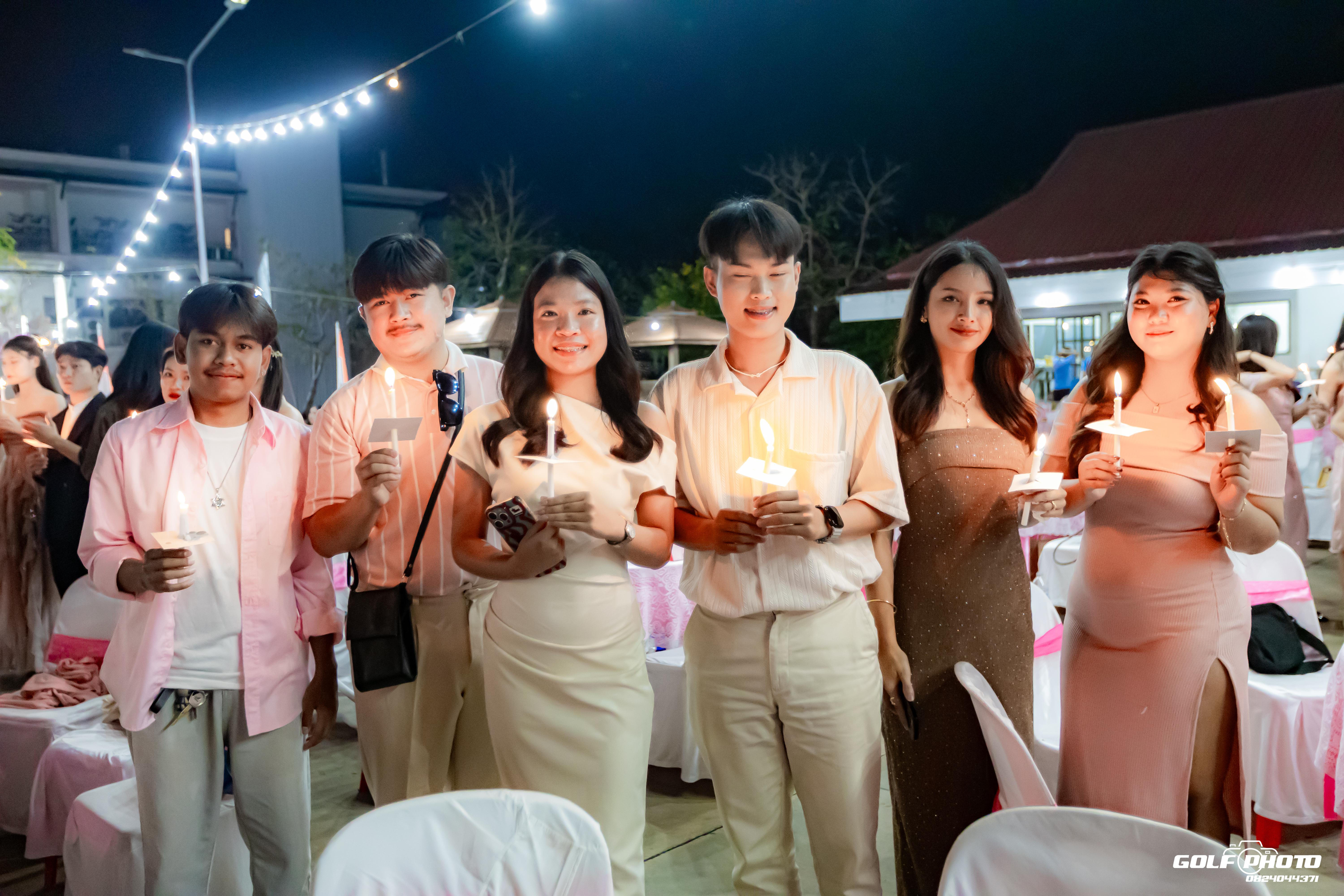 176. งานราตรีสีฟ้า