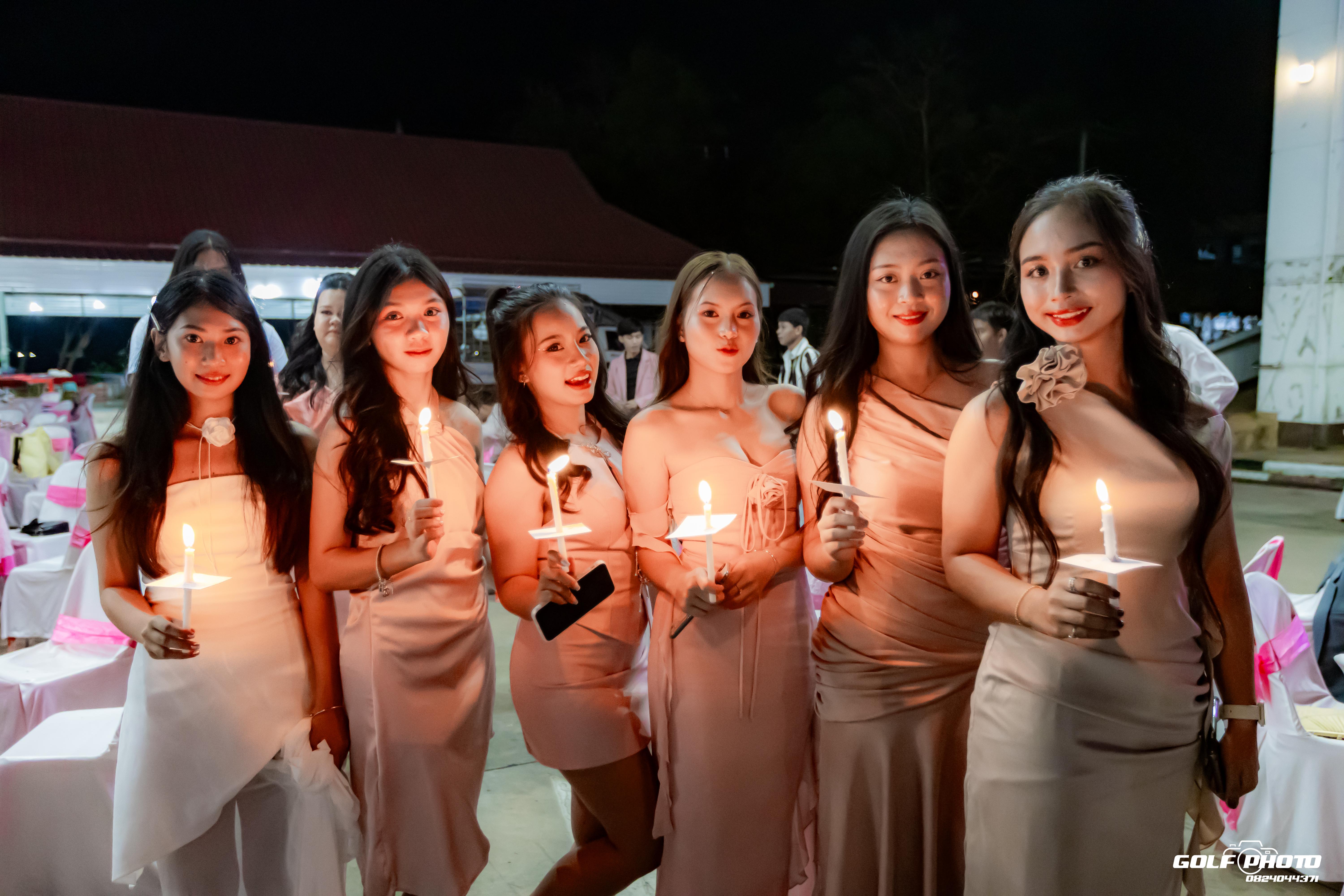 185. งานราตรีสีฟ้า