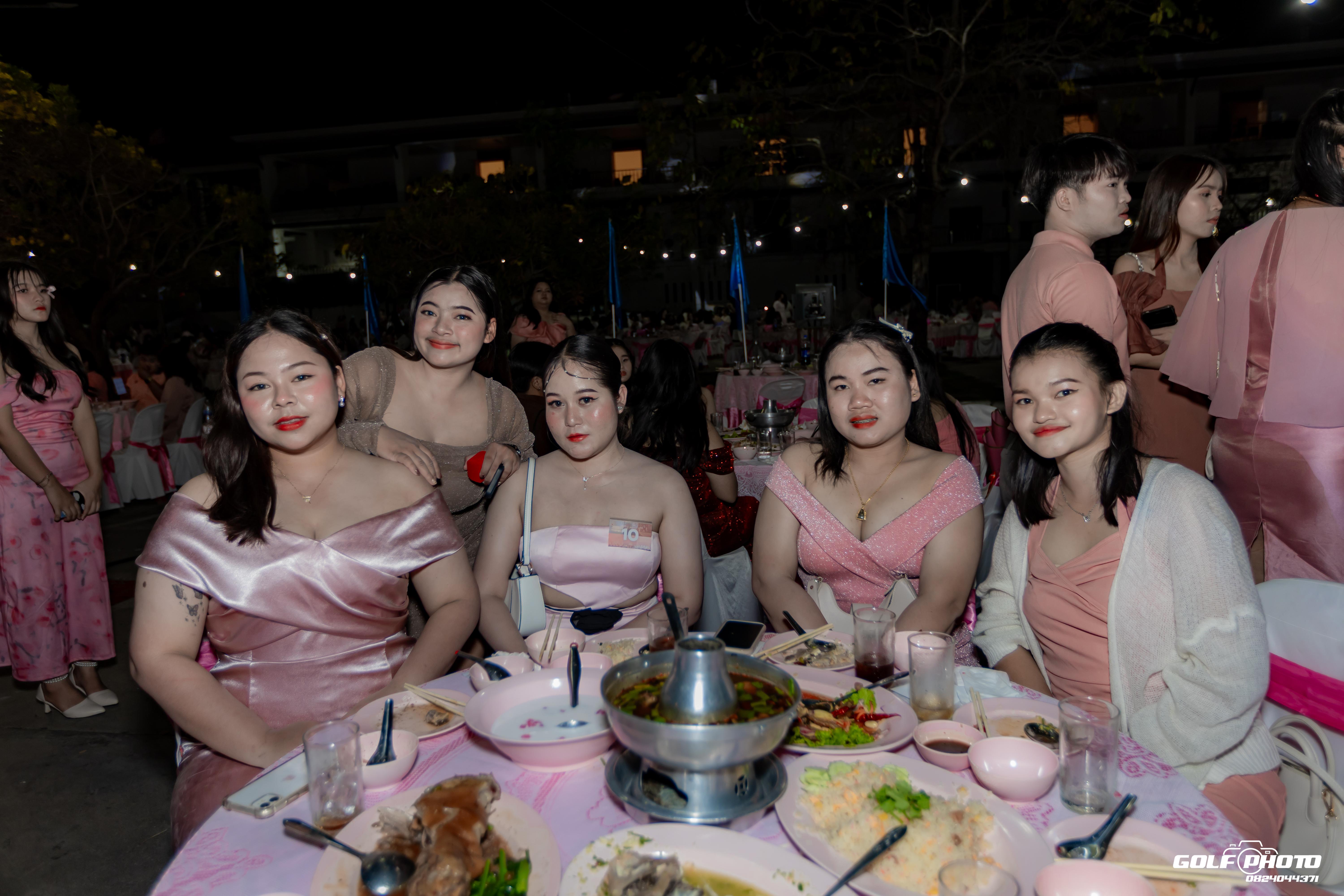 277. งานราตรีสีฟ้า