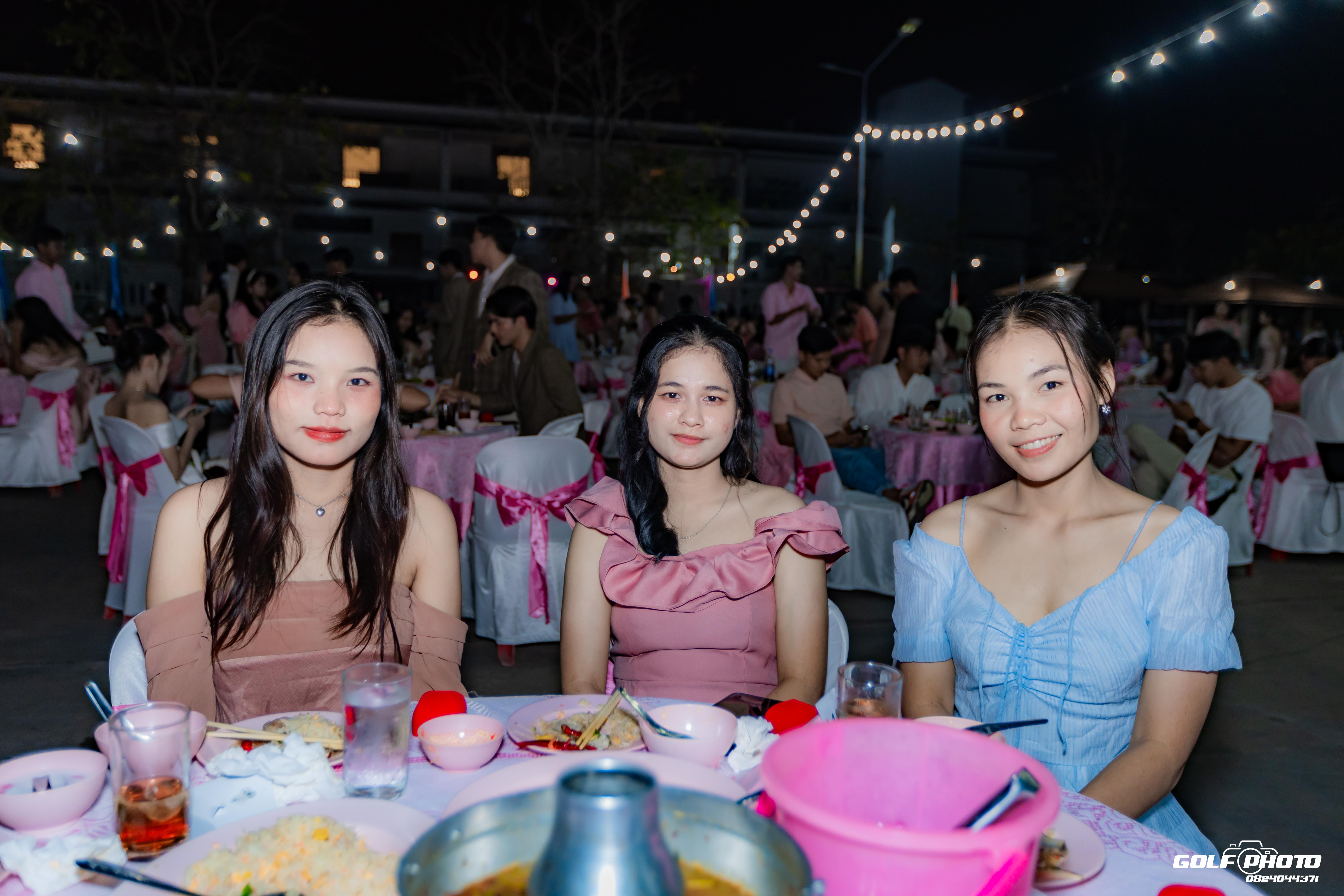 339. งานราตรีสีฟ้า