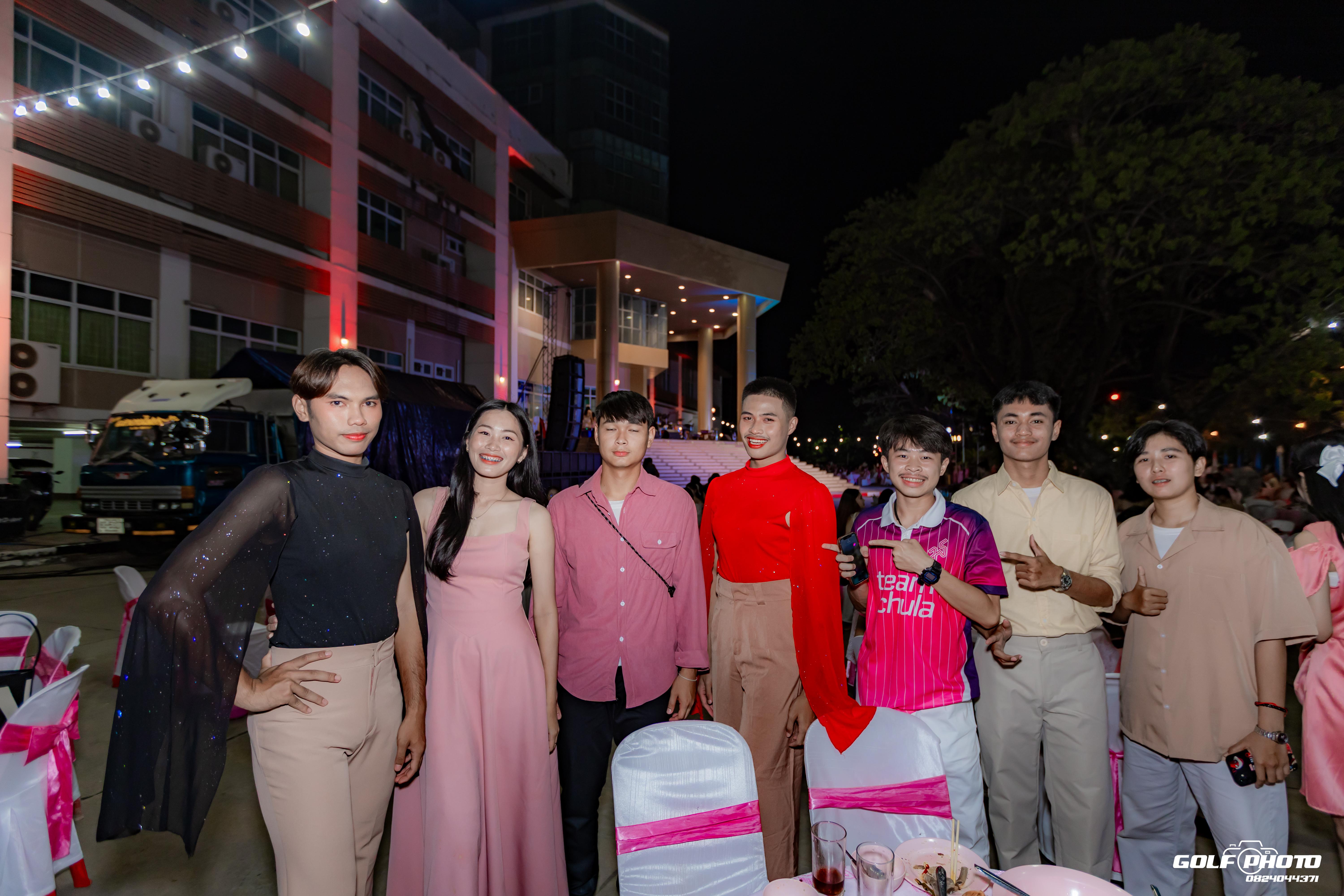 361. งานราตรีสีฟ้า