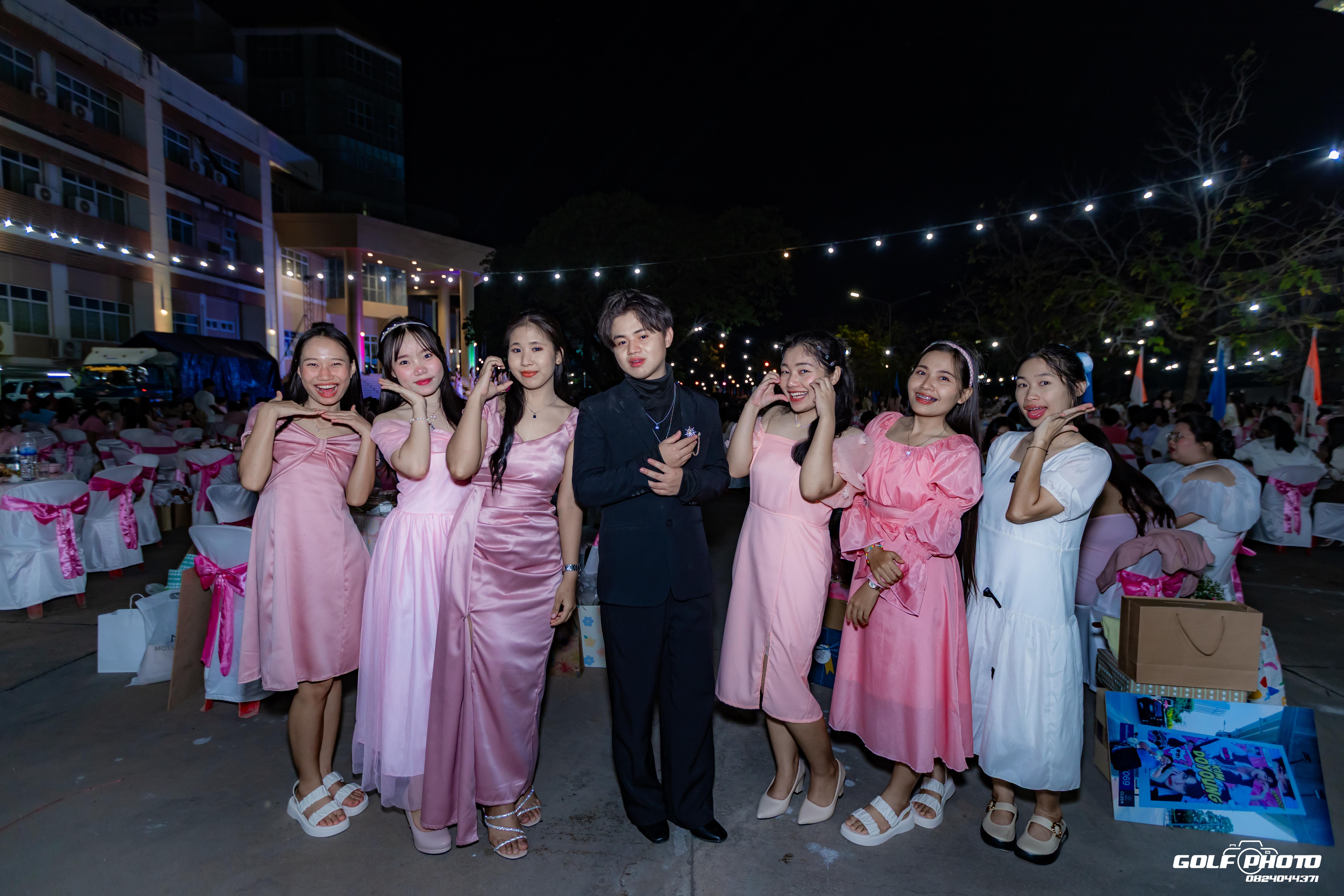 388. งานราตรีสีฟ้า