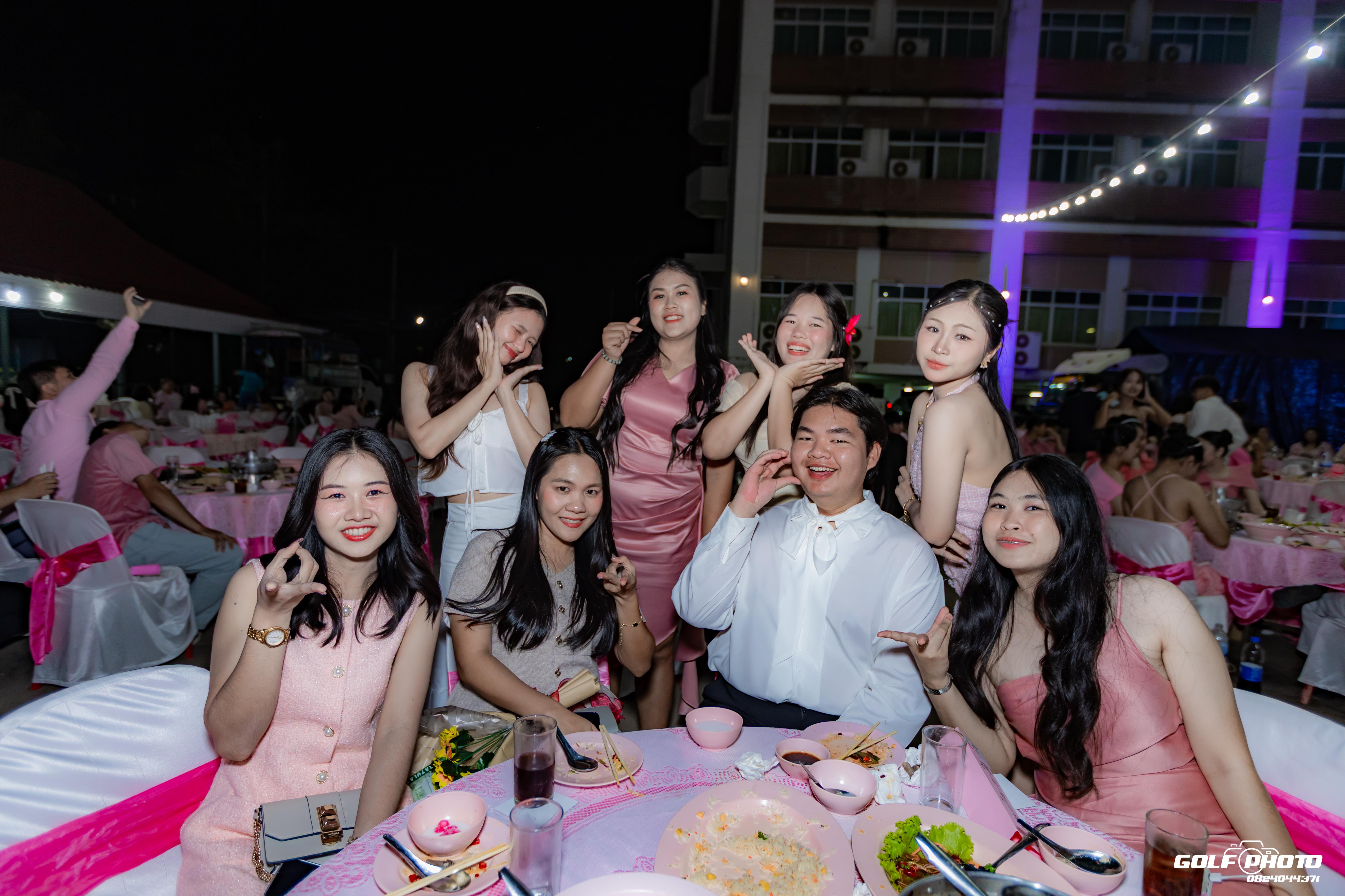 403. งานราตรีสีฟ้า