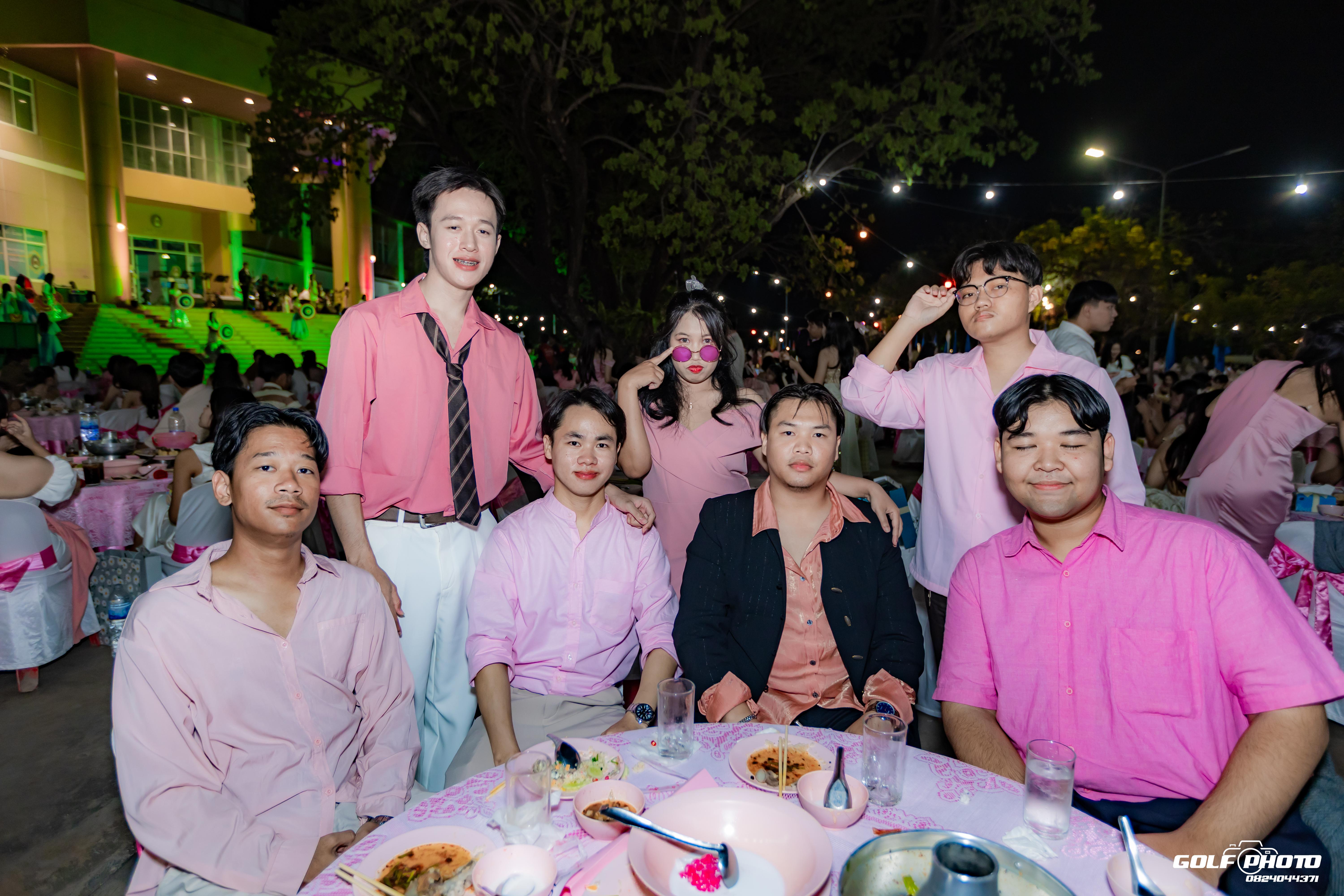 412. งานราตรีสีฟ้า