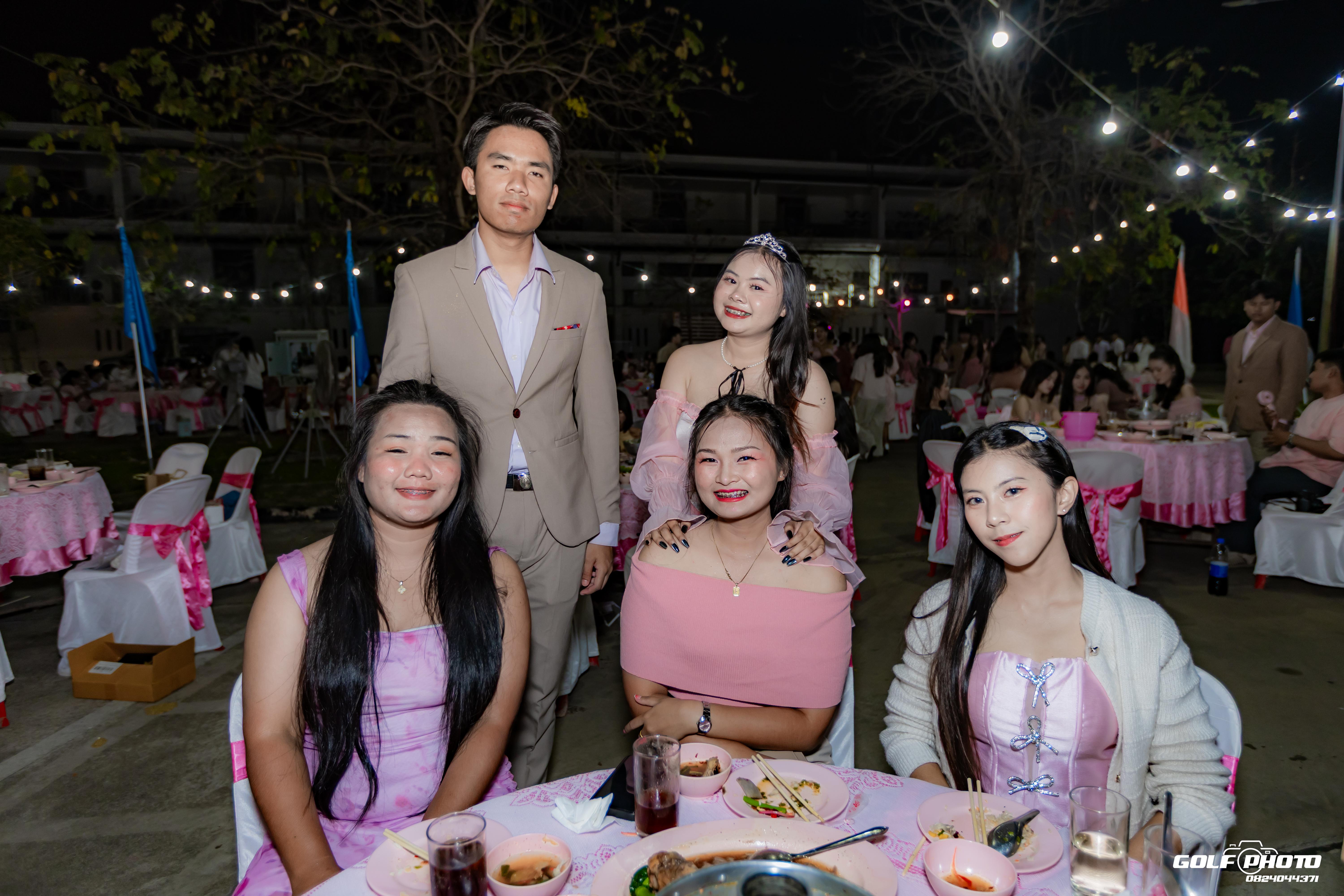 432. งานราตรีสีฟ้า