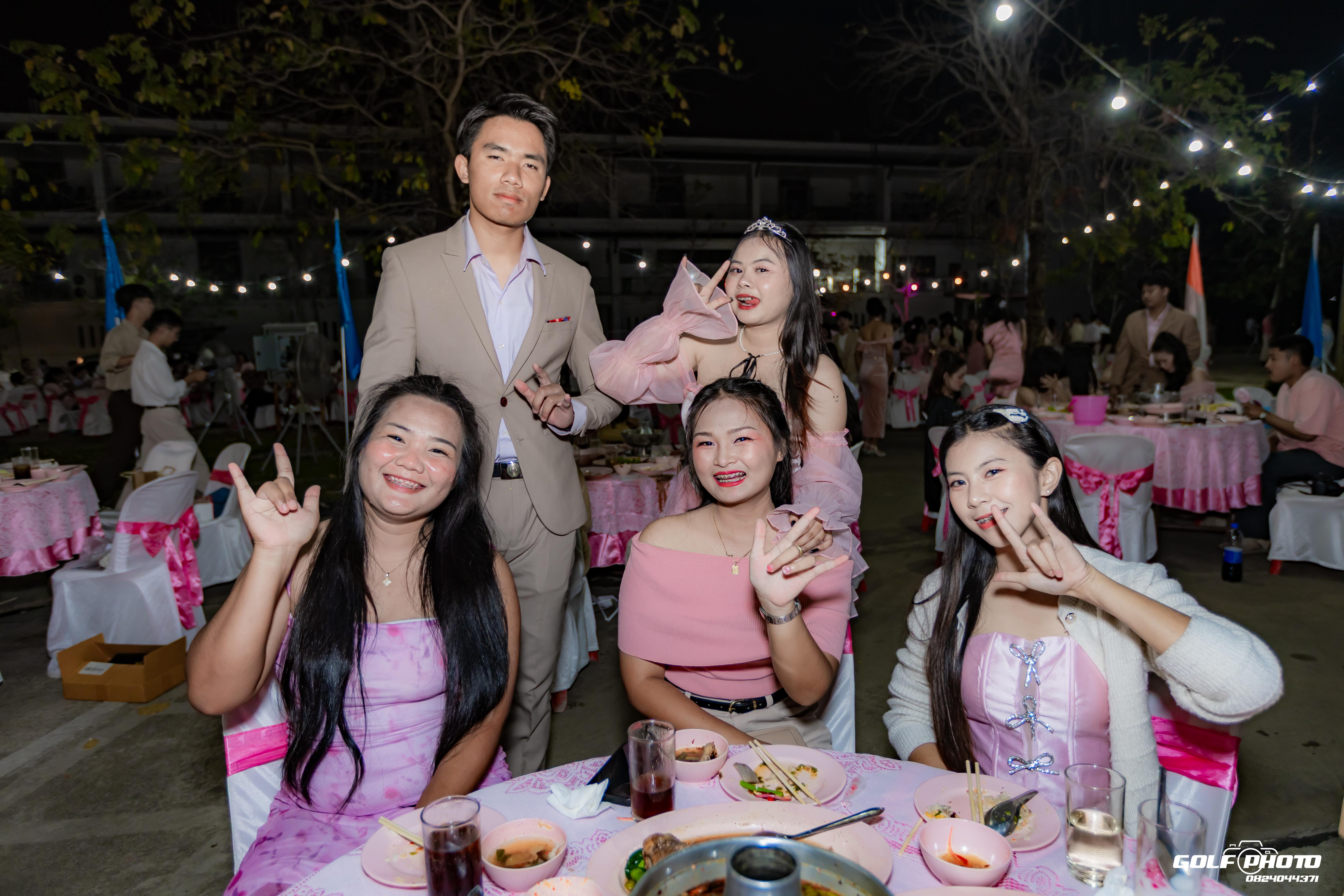 433. งานราตรีสีฟ้า