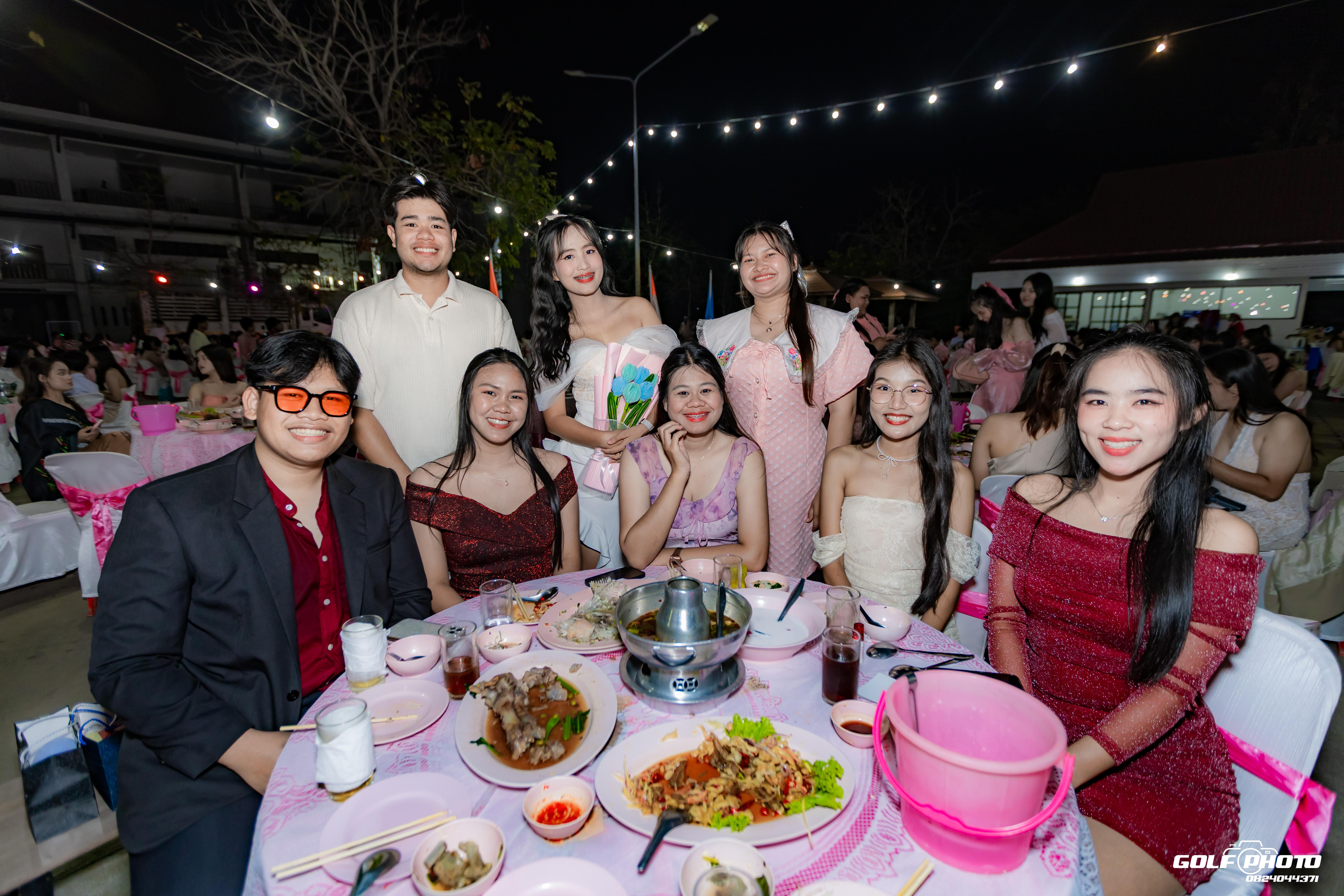 434. งานราตรีสีฟ้า
